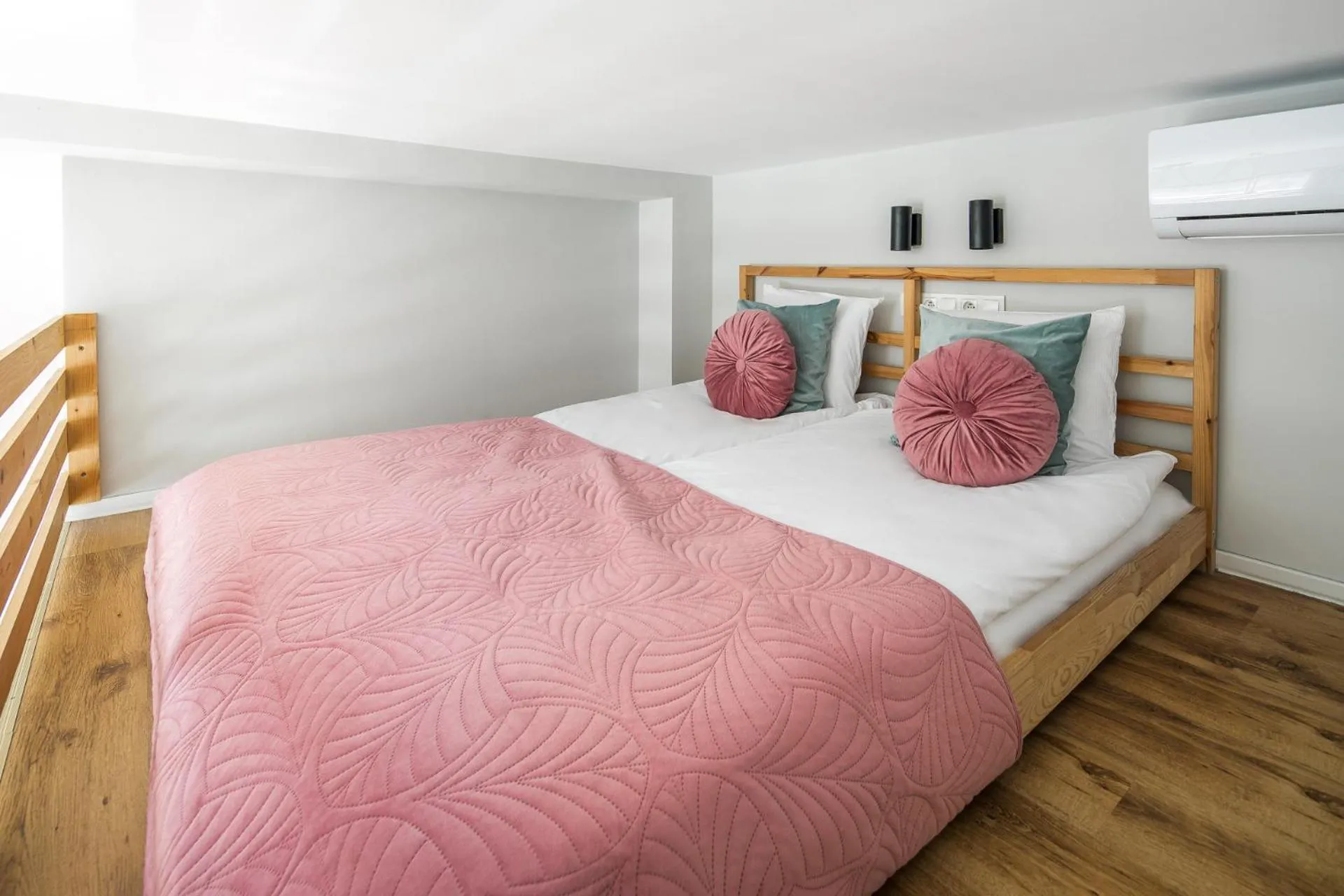Bed in Horizon Park Aparthotel