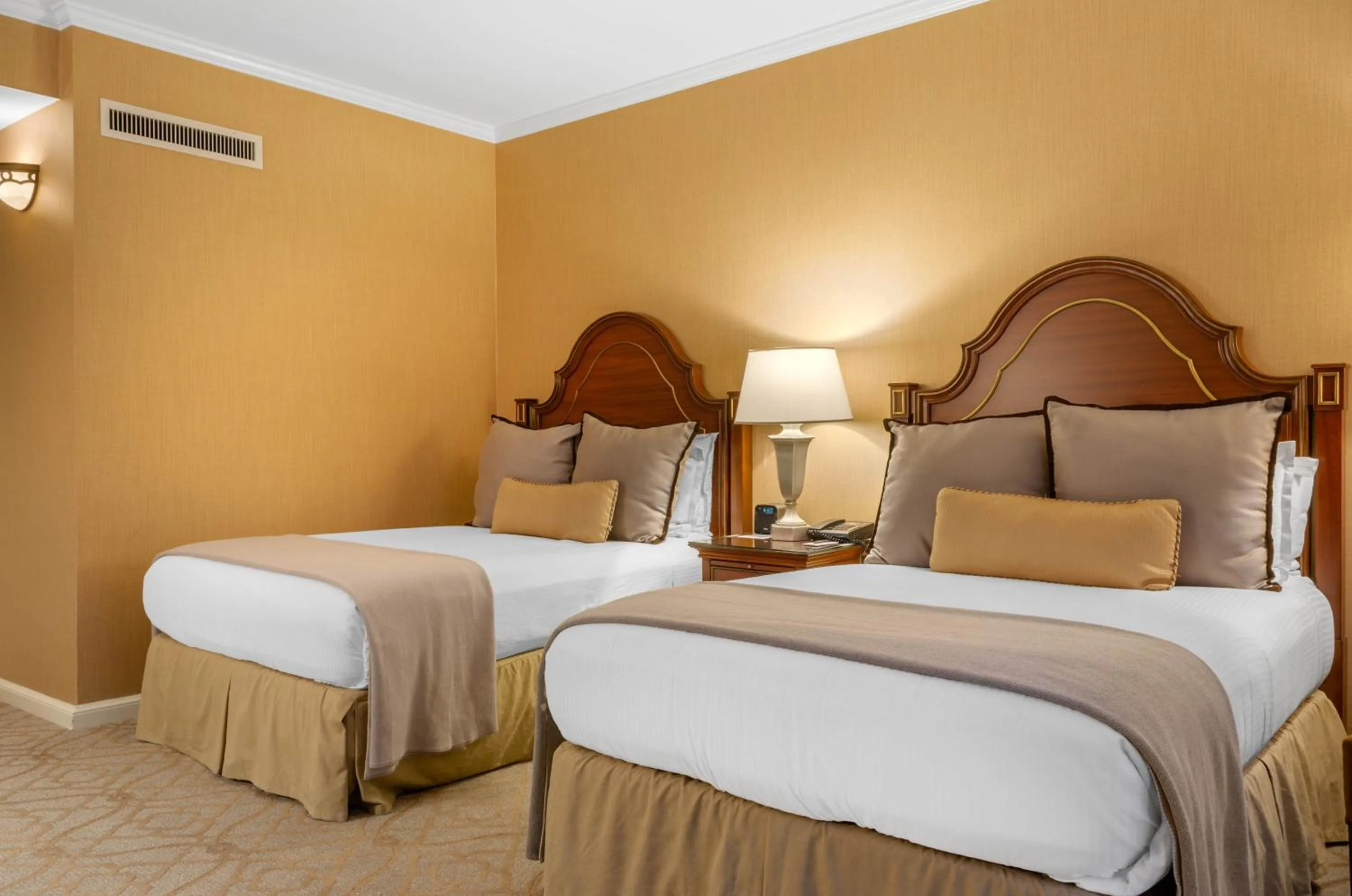 Photo of the whole room, Bed in Omni Royal Orleans Hotel