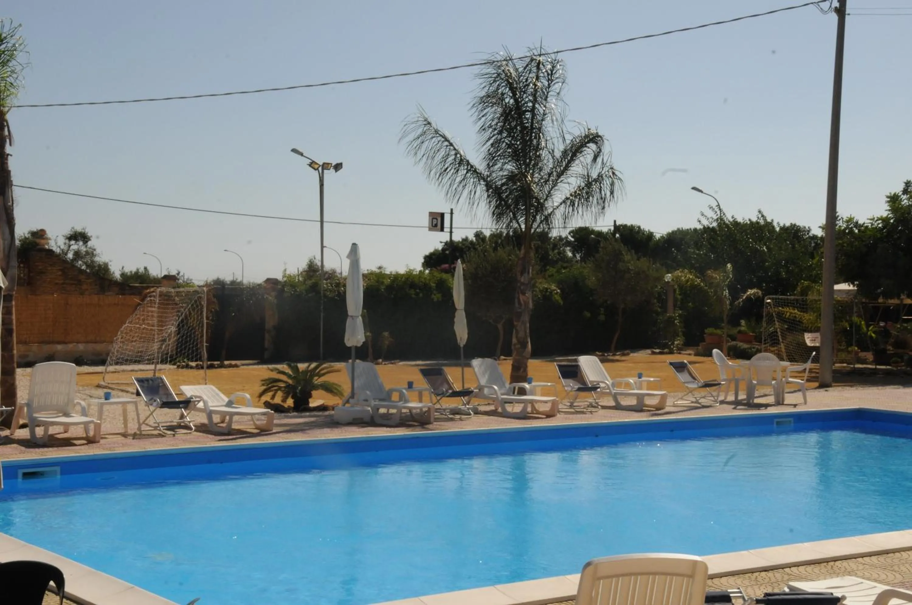 Swimming pool in B&B Villa Anna