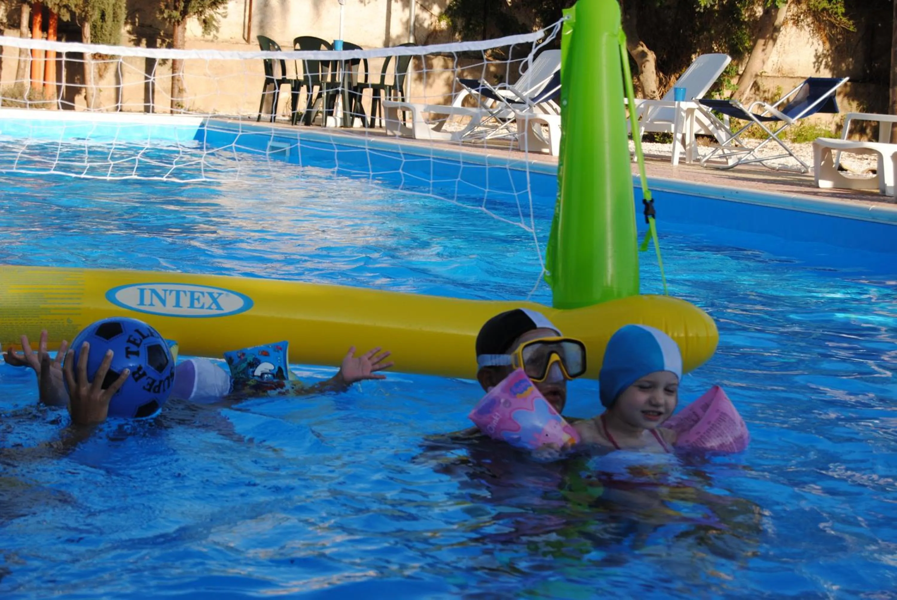 Swimming pool in B&B Villa Anna