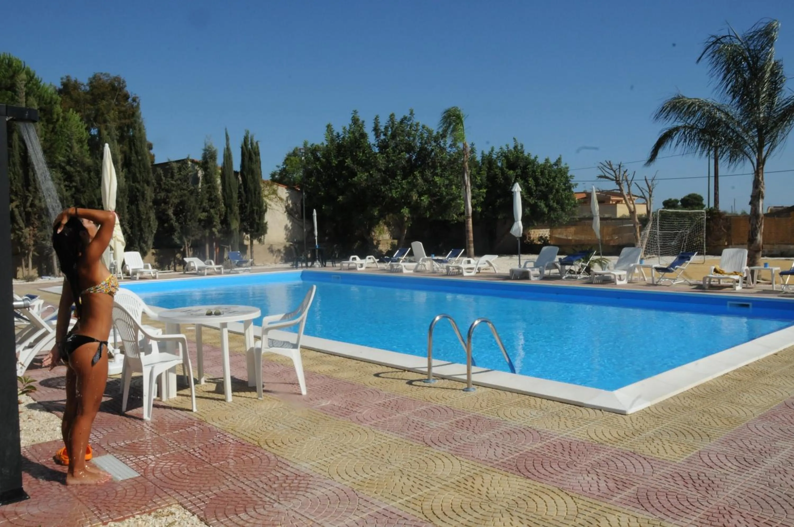 Swimming pool in B&B Villa Anna