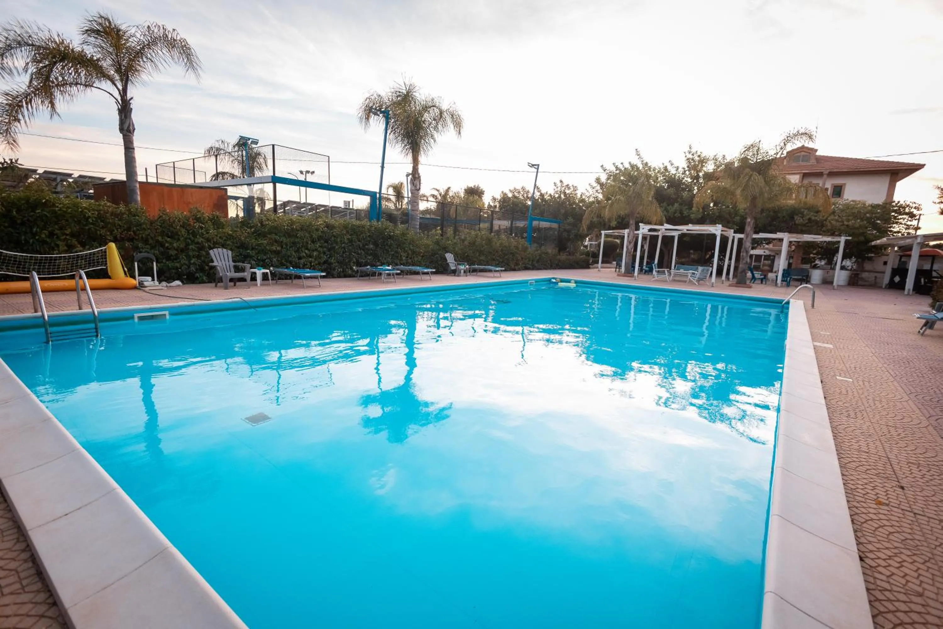 Swimming pool in B&B Villa Anna