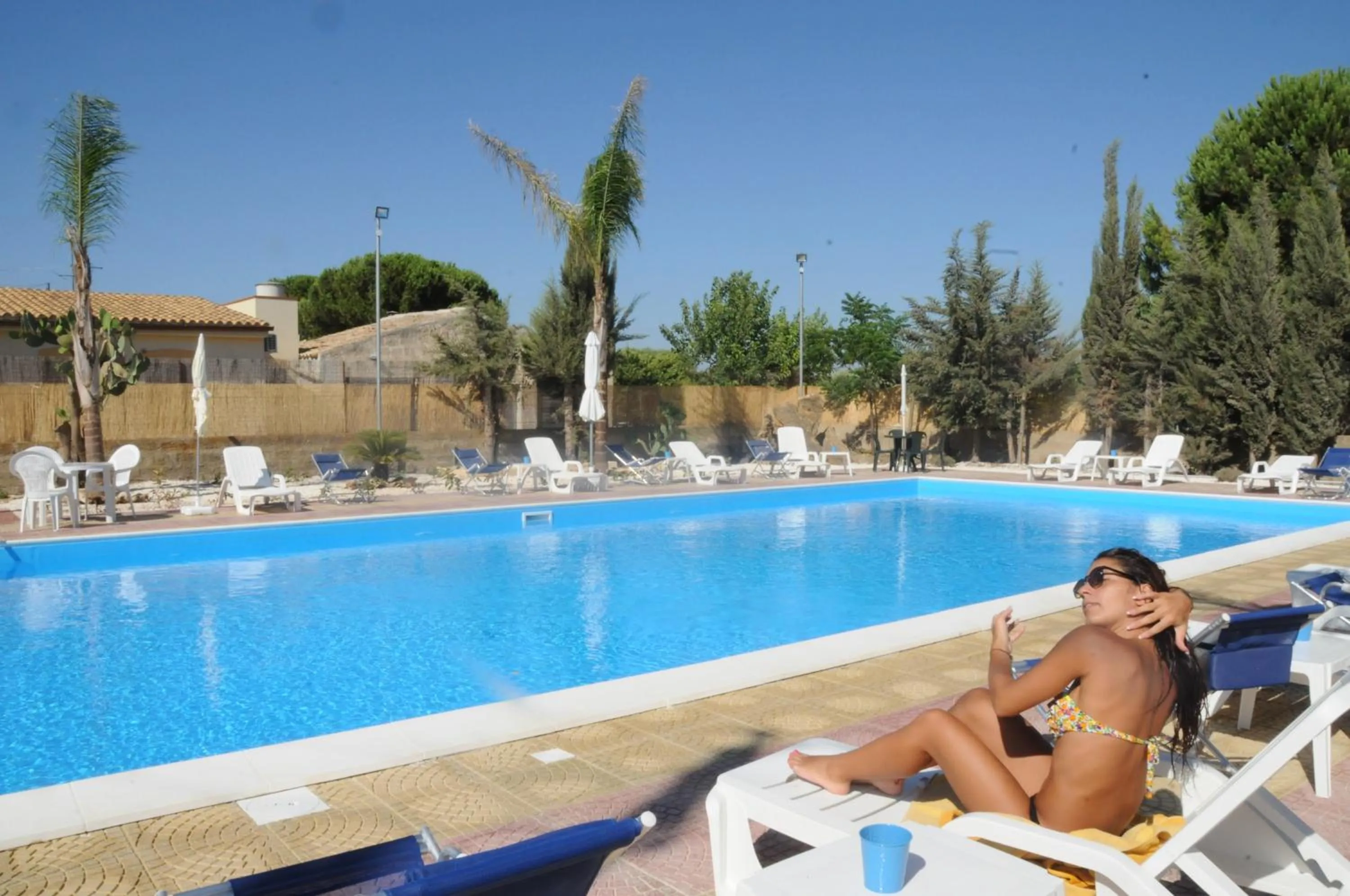 Swimming pool in B&B Villa Anna
