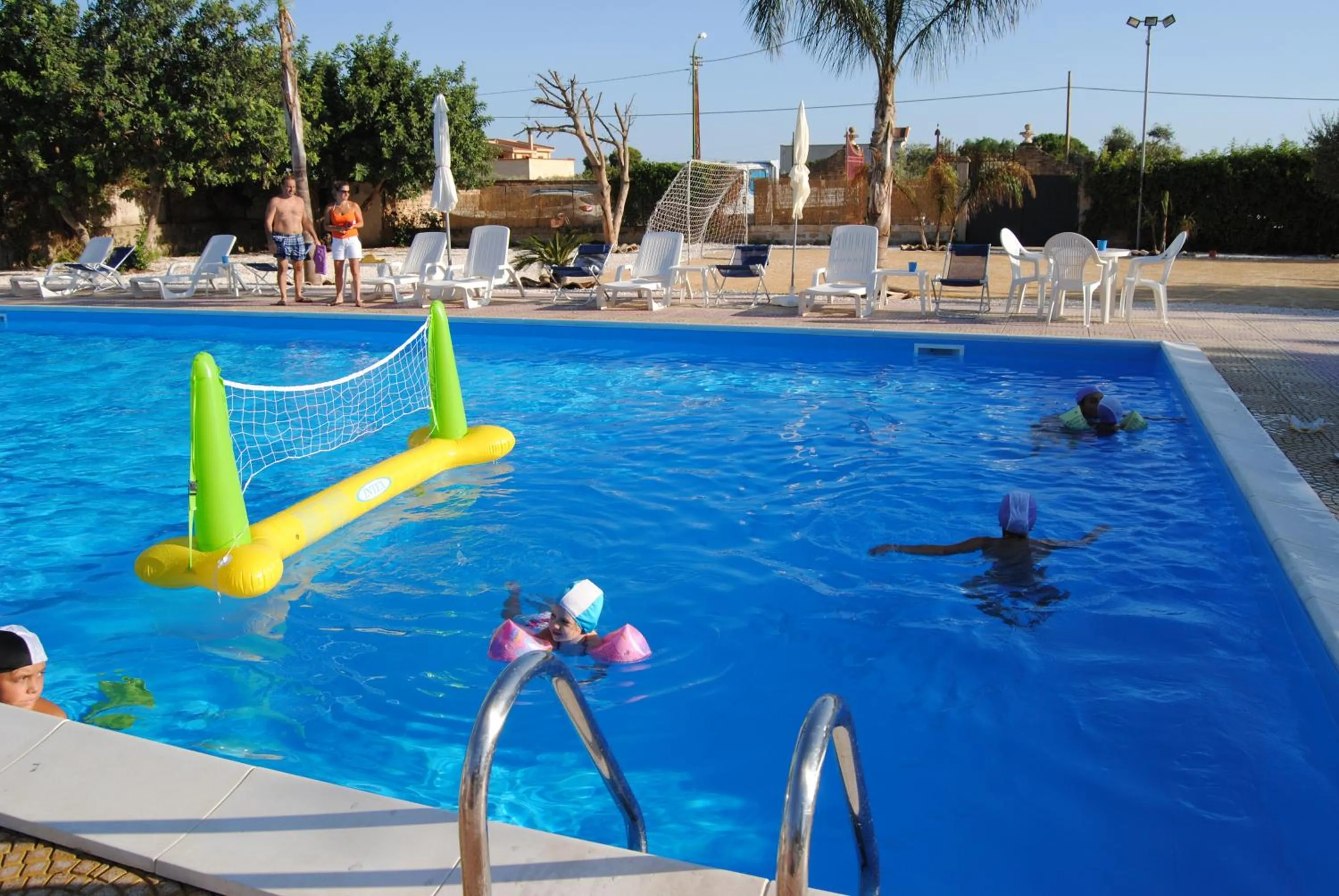 Swimming pool in B&B Villa Anna