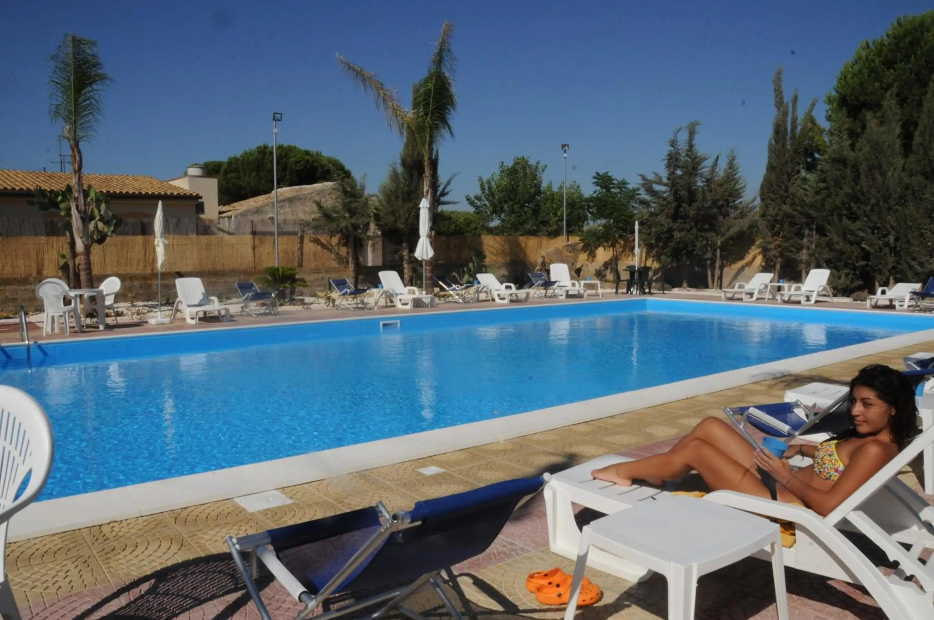 Swimming pool in B&B Villa Anna