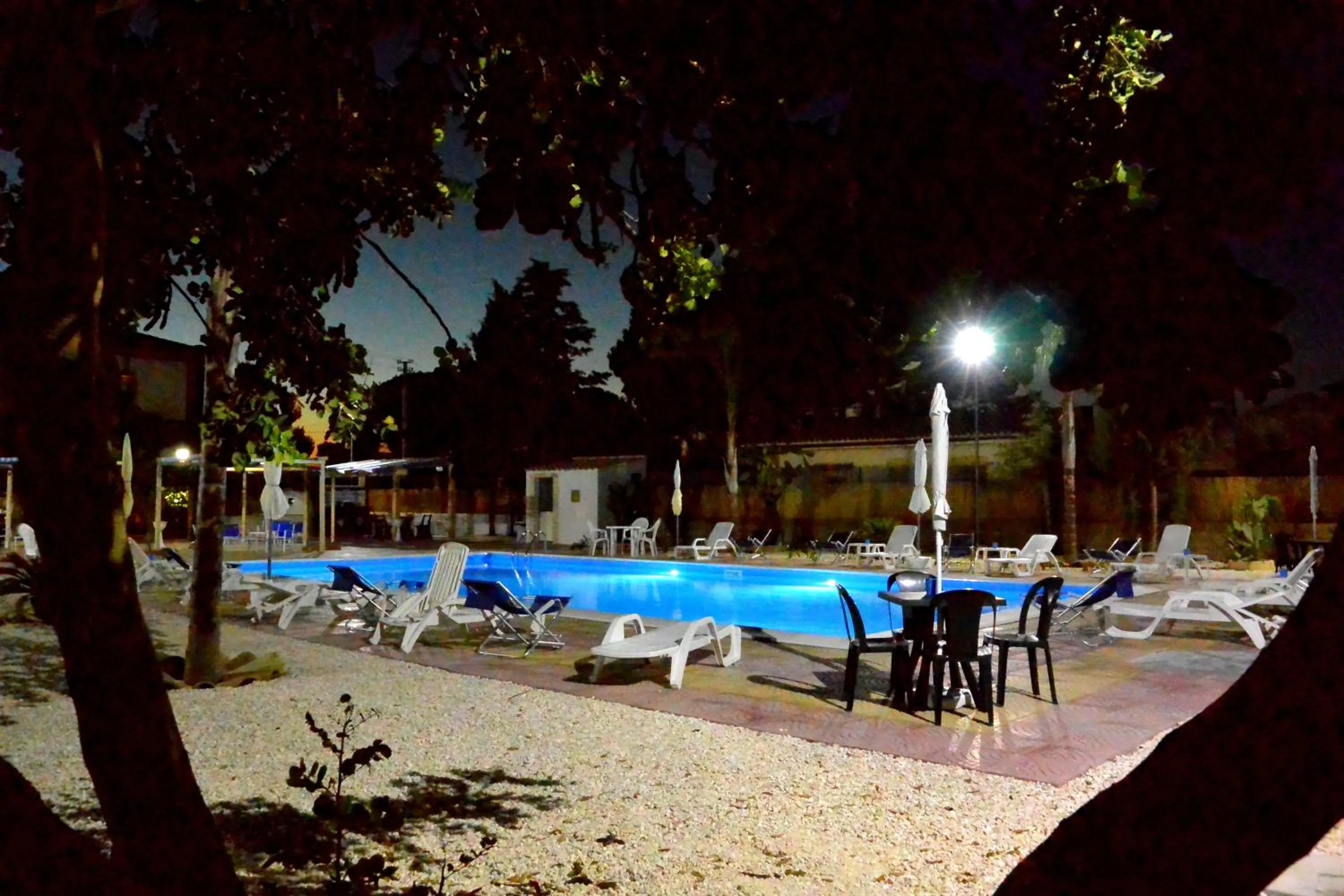 Pool view in B&B Villa Anna