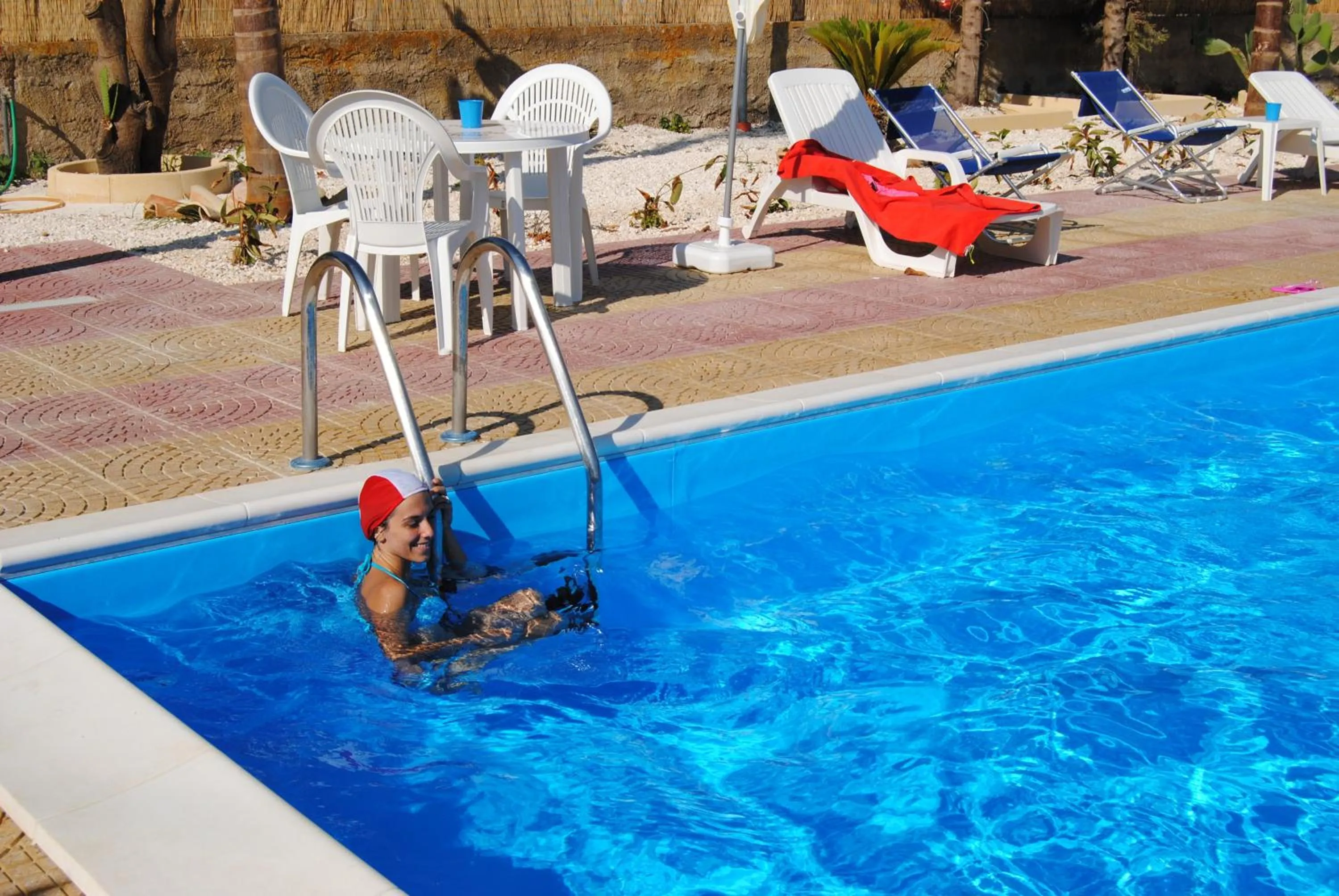 Swimming pool in B&B Villa Anna