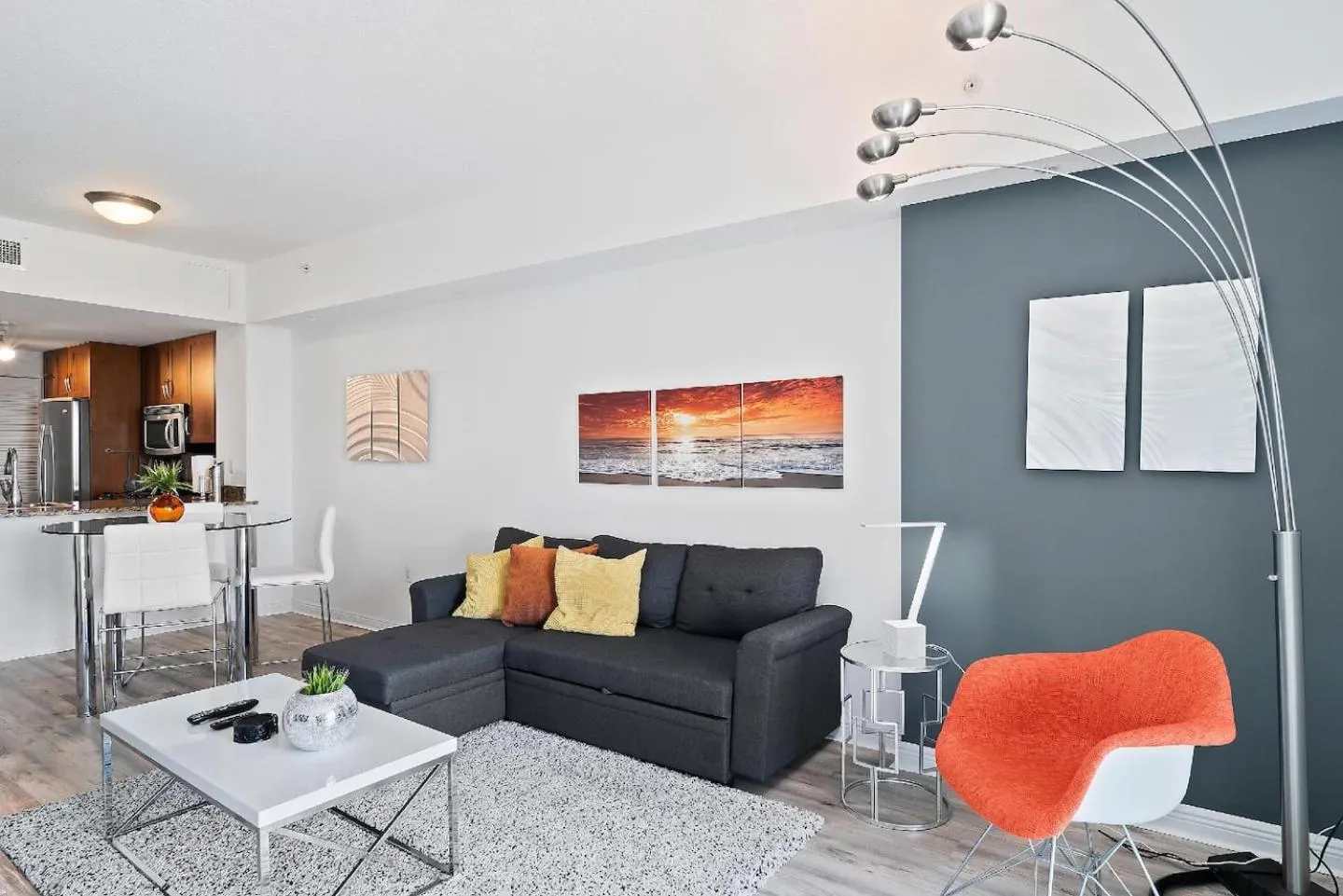 Luxury Near the Beach! Beach pass included!