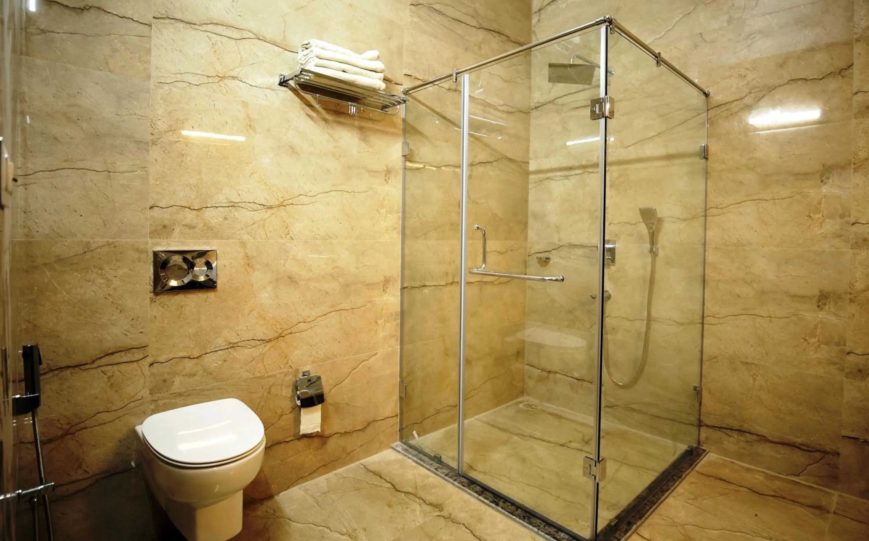 Bathroom in Bhavya Resort - Luxury Boutique Desert Camp