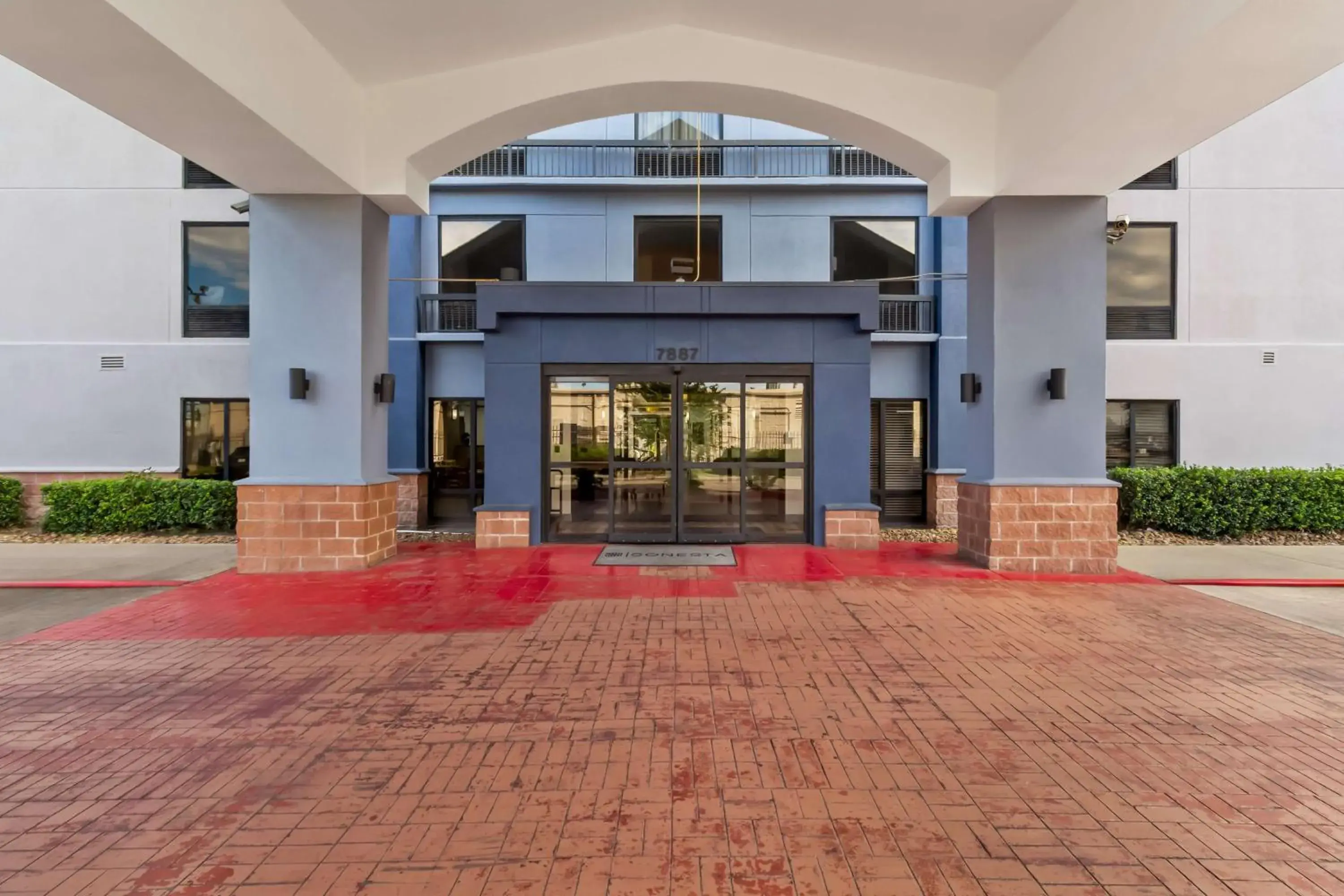 Property building in Sonesta Essential NW Houston Property building in Sonesta Essential NW Houston