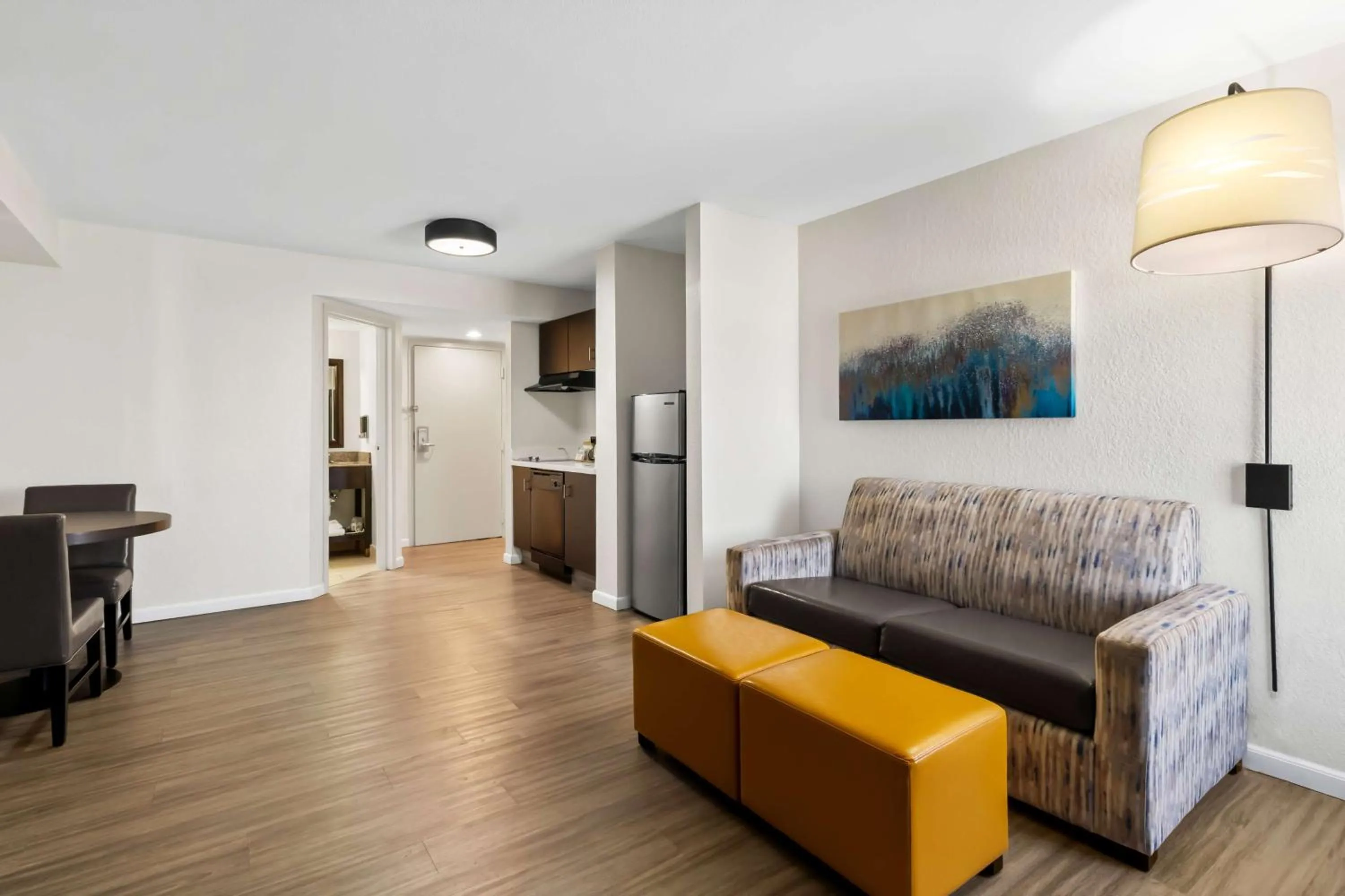 Bedroom in Sonesta Essential NW Houston