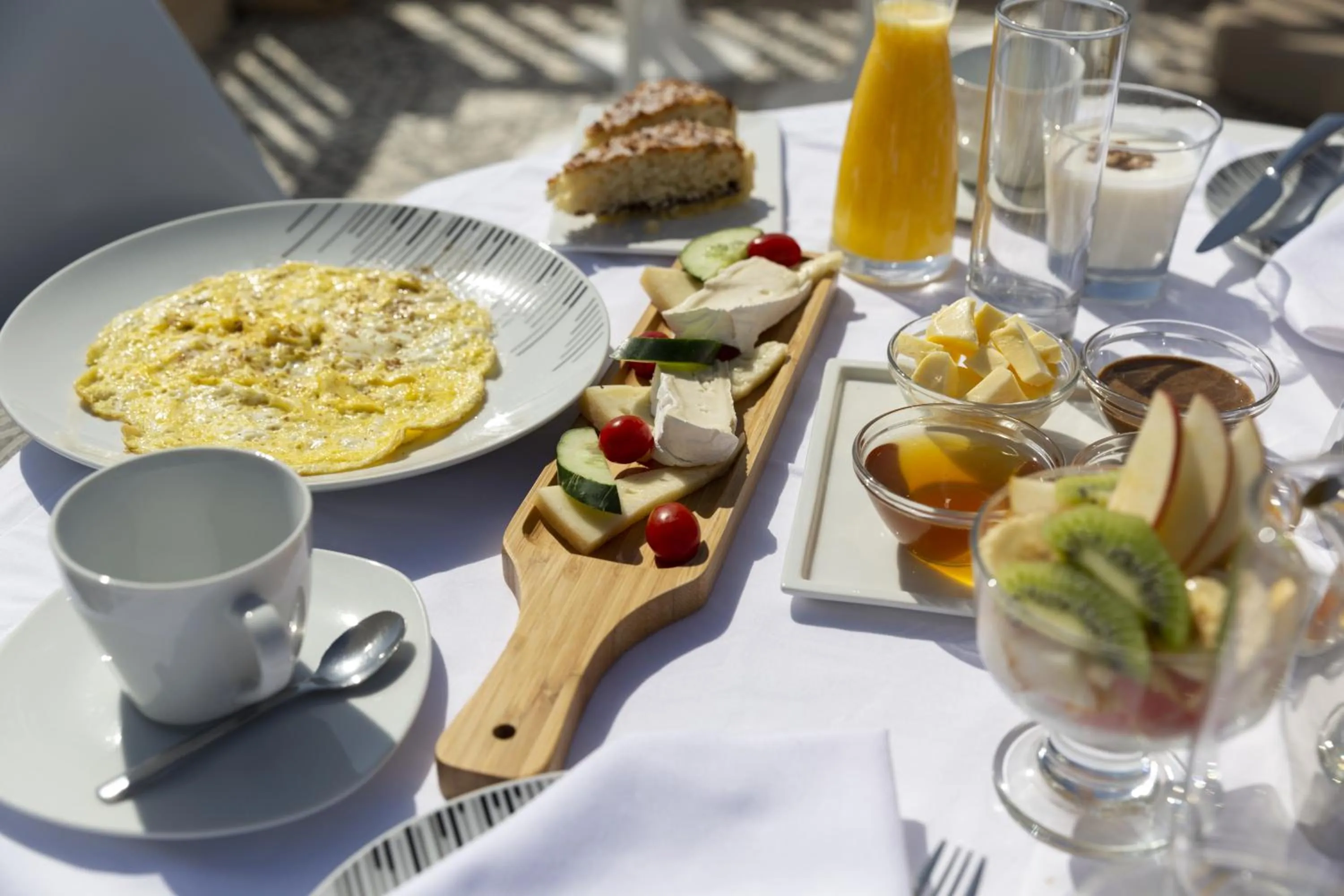 Continental breakfast in Suite Azur Hotel