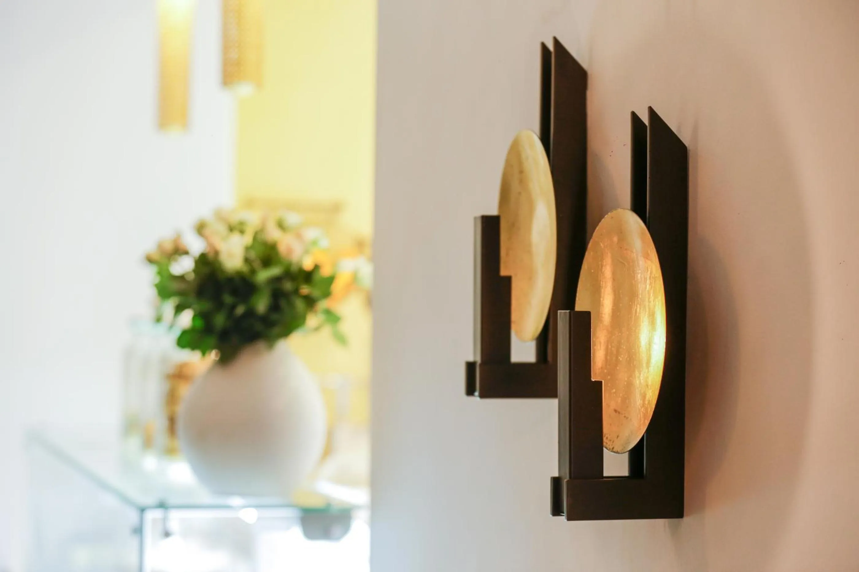 Decorative detail in Suite Azur Hotel