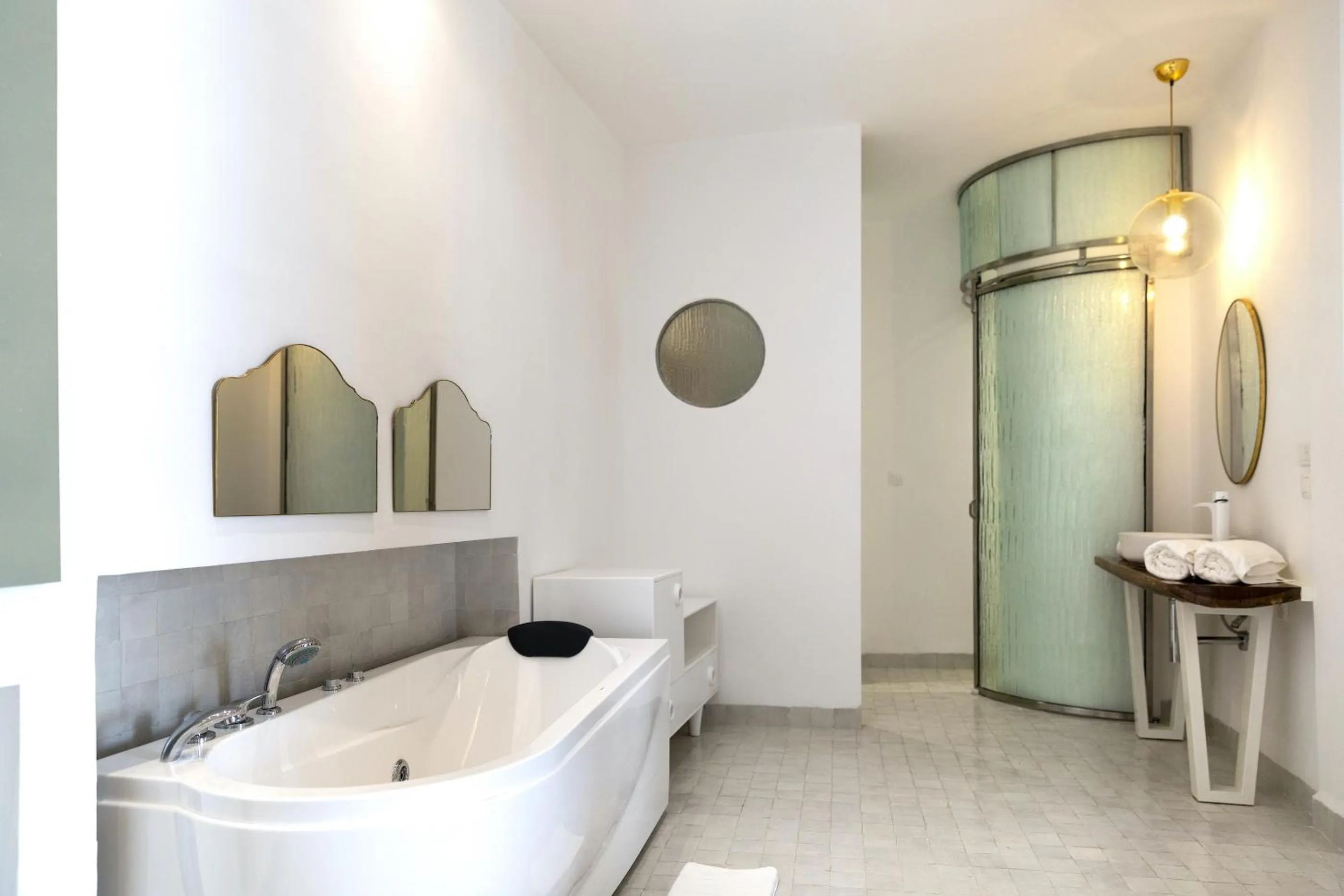 Bathroom in Suite Azur Hotel