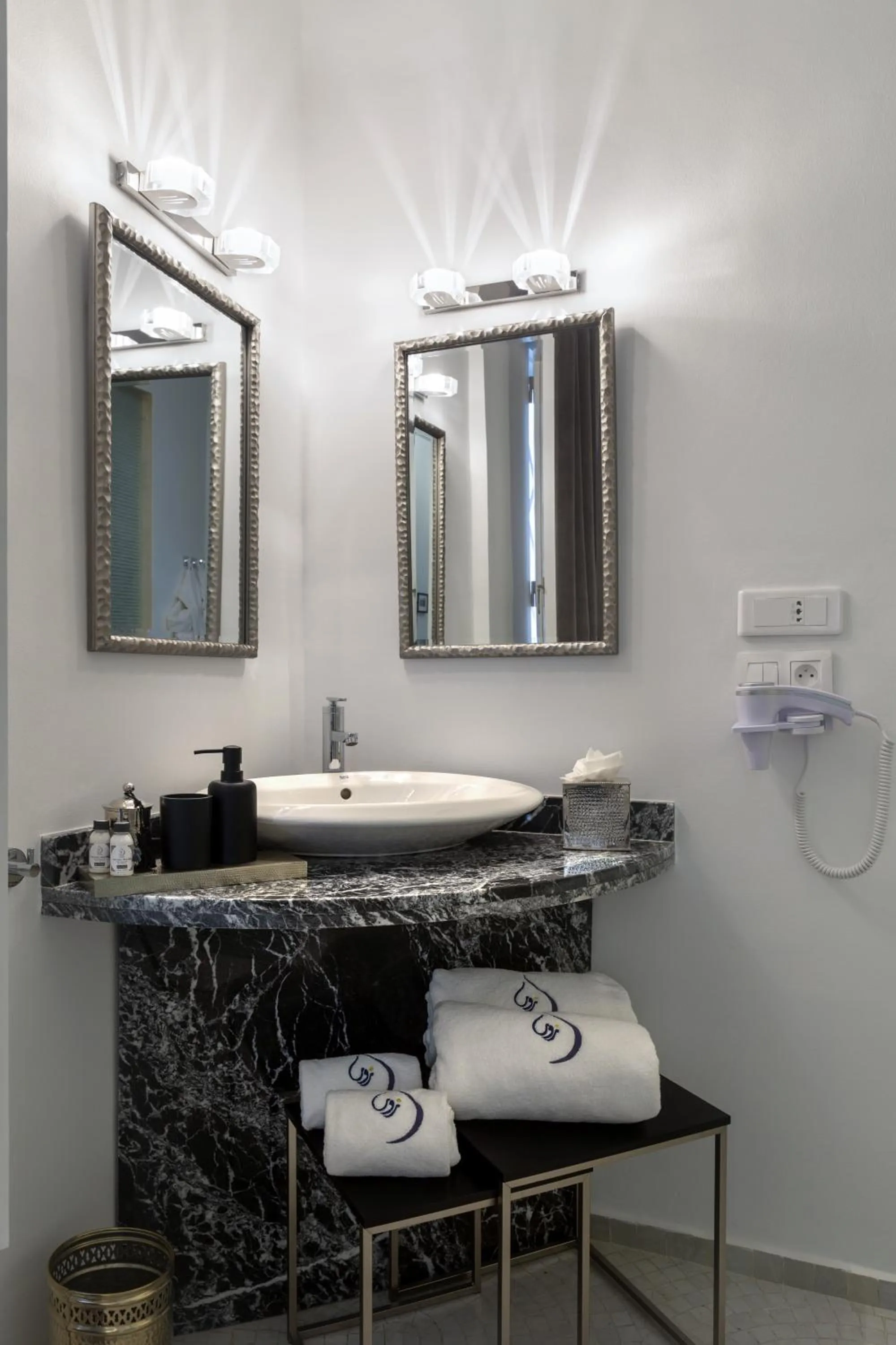 Bathroom in Suite Azur Hotel