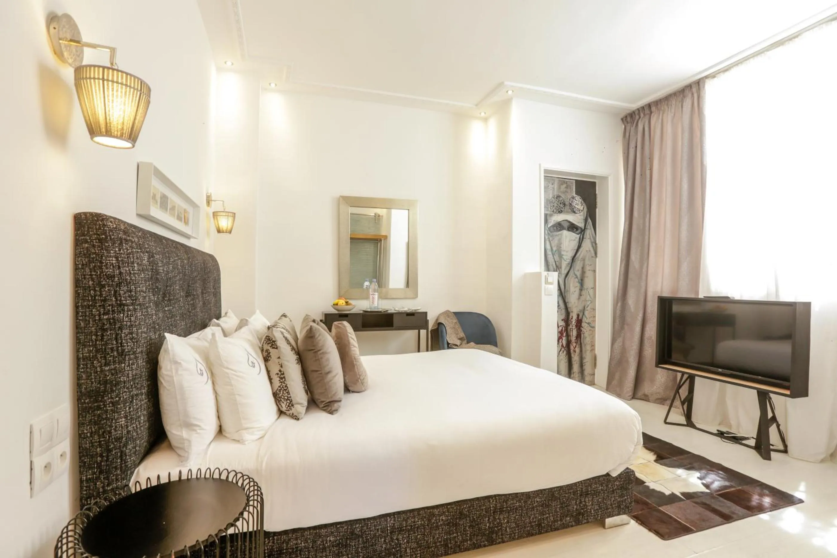 Photo of the whole room, Bed in Suite Azur Hotel