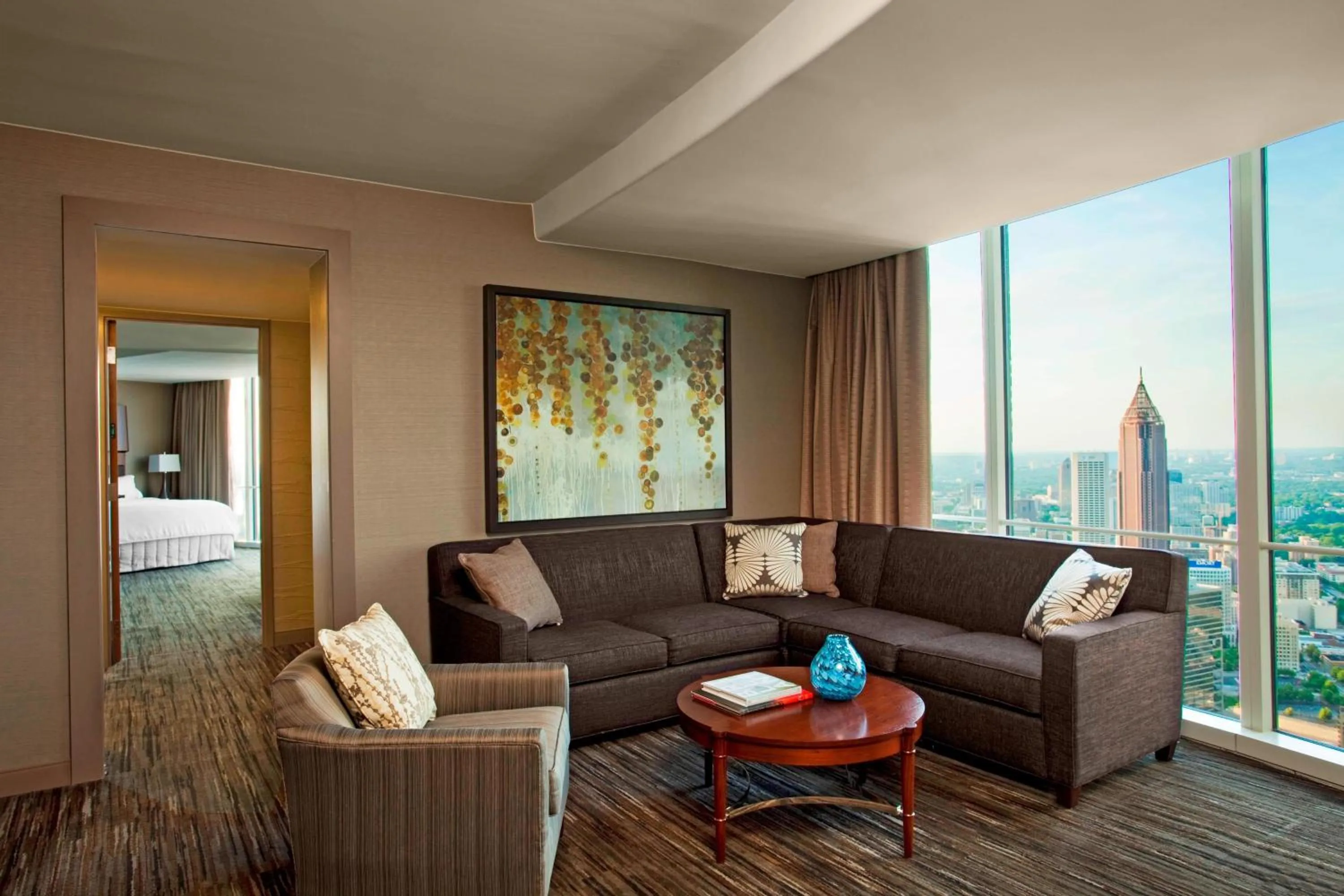Living room in The Westin Peachtree Plaza, Atlanta