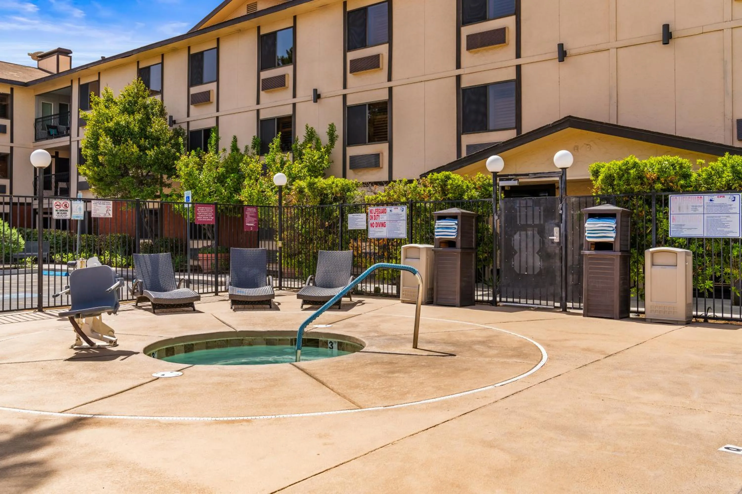 Hot Tub in Ellis Island Hotel Casino & Brewery