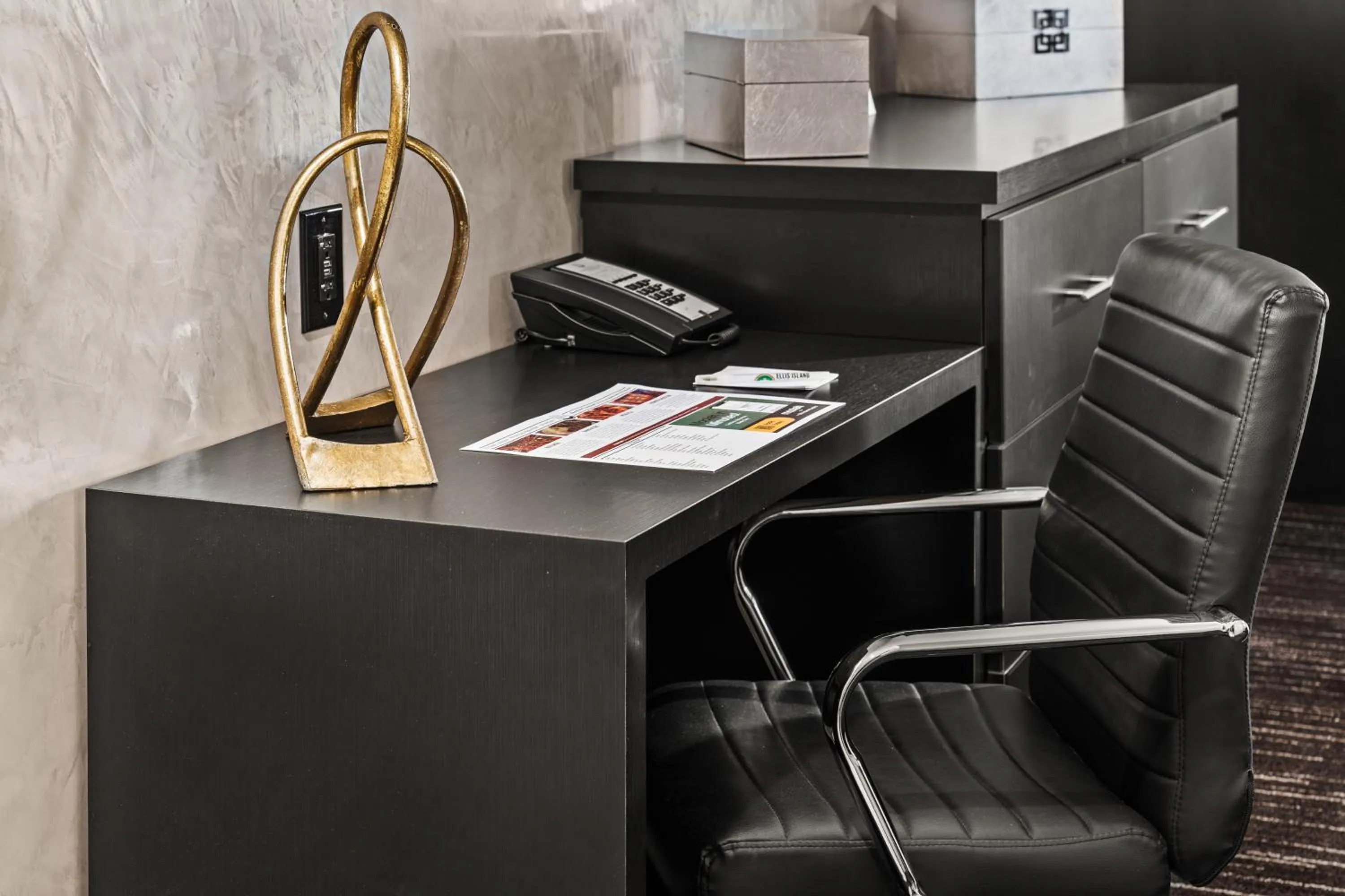 Living room in Ellis Island Hotel Casino & Brewery