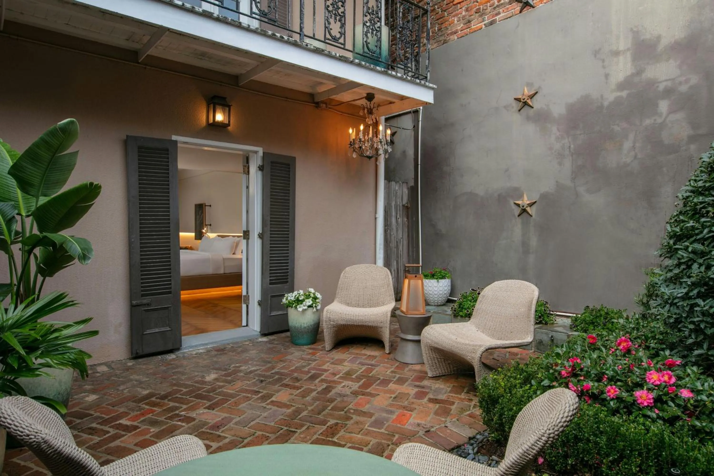 Photo of the whole room in Hotel de la Poste - French Quarter, A Renaissance Hotel