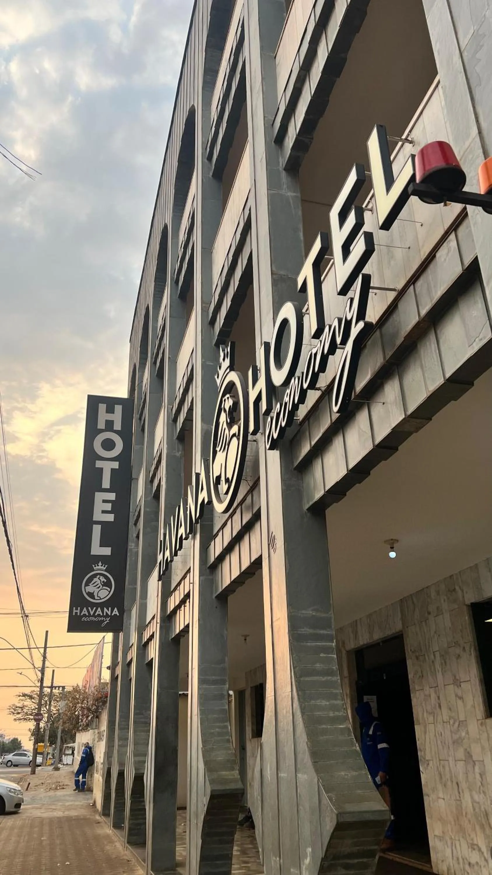 Facade/entrance in HAVANA ECONOMY