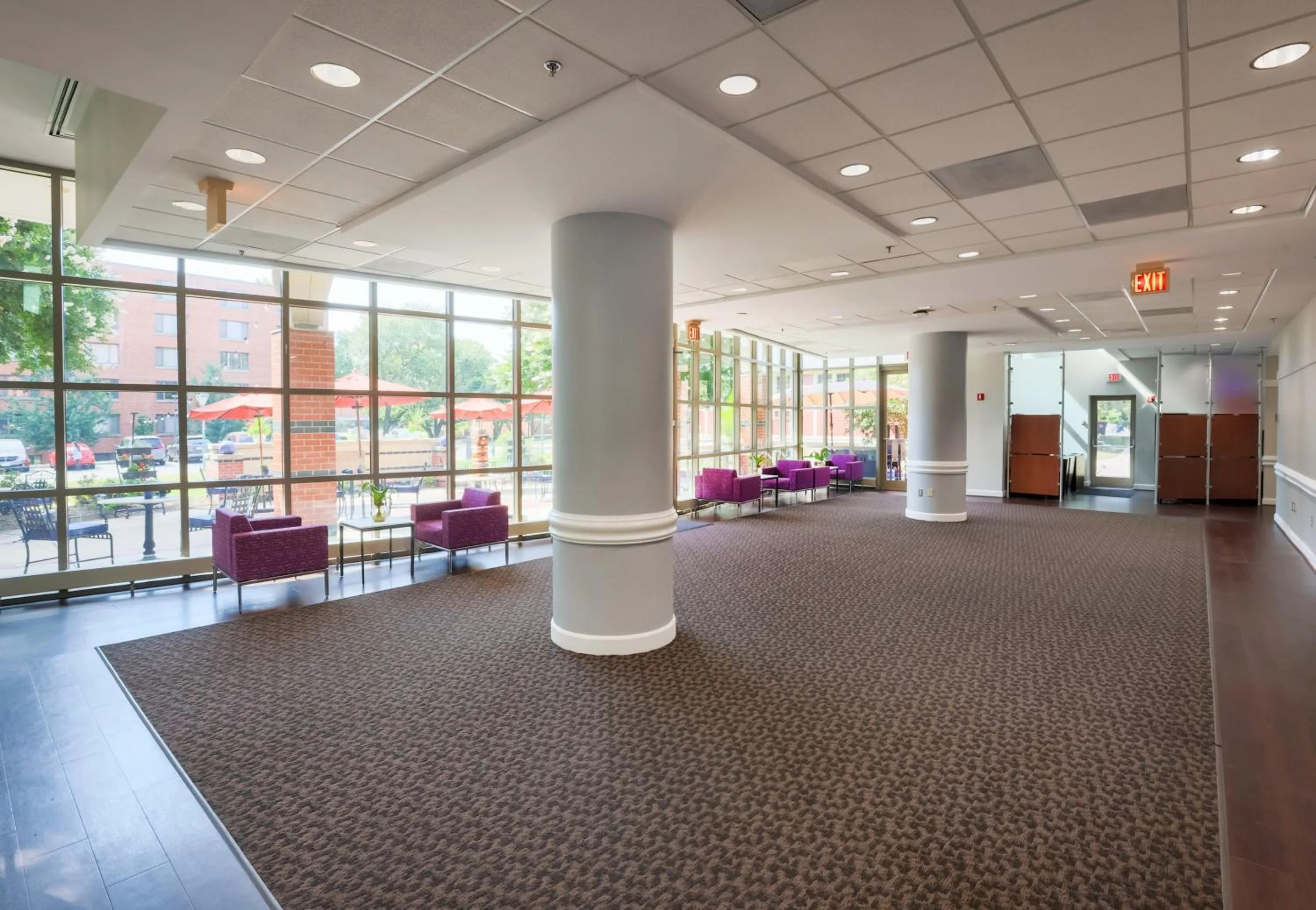 Lobby or reception in Kellogg Conference Hotel Capitol Hill at Gallaudet University