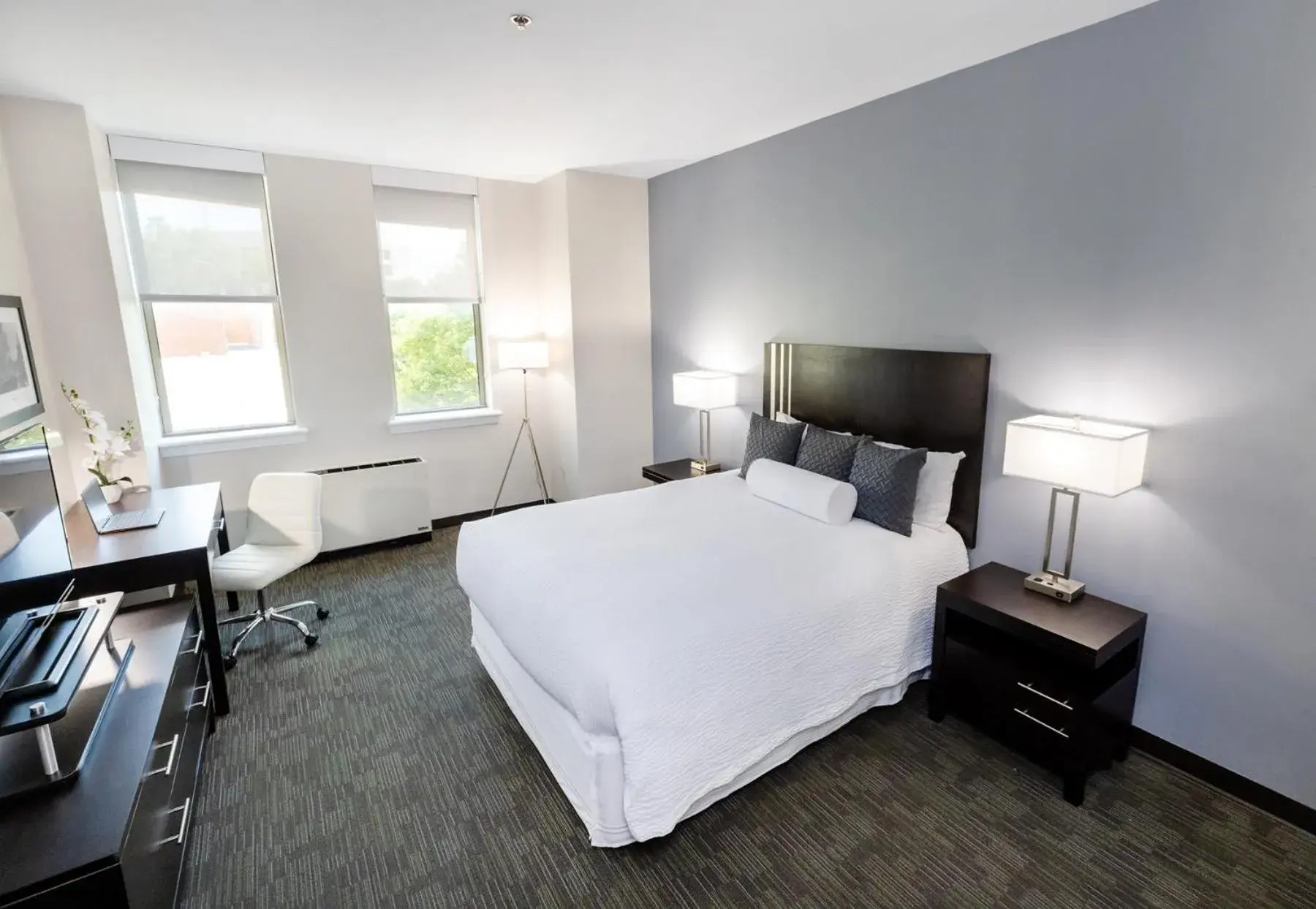 Bed in Kellogg Conference Hotel Capitol Hill at Gallaudet University Bed in Kellogg Conference Hotel Capitol Hill at Gallaudet University