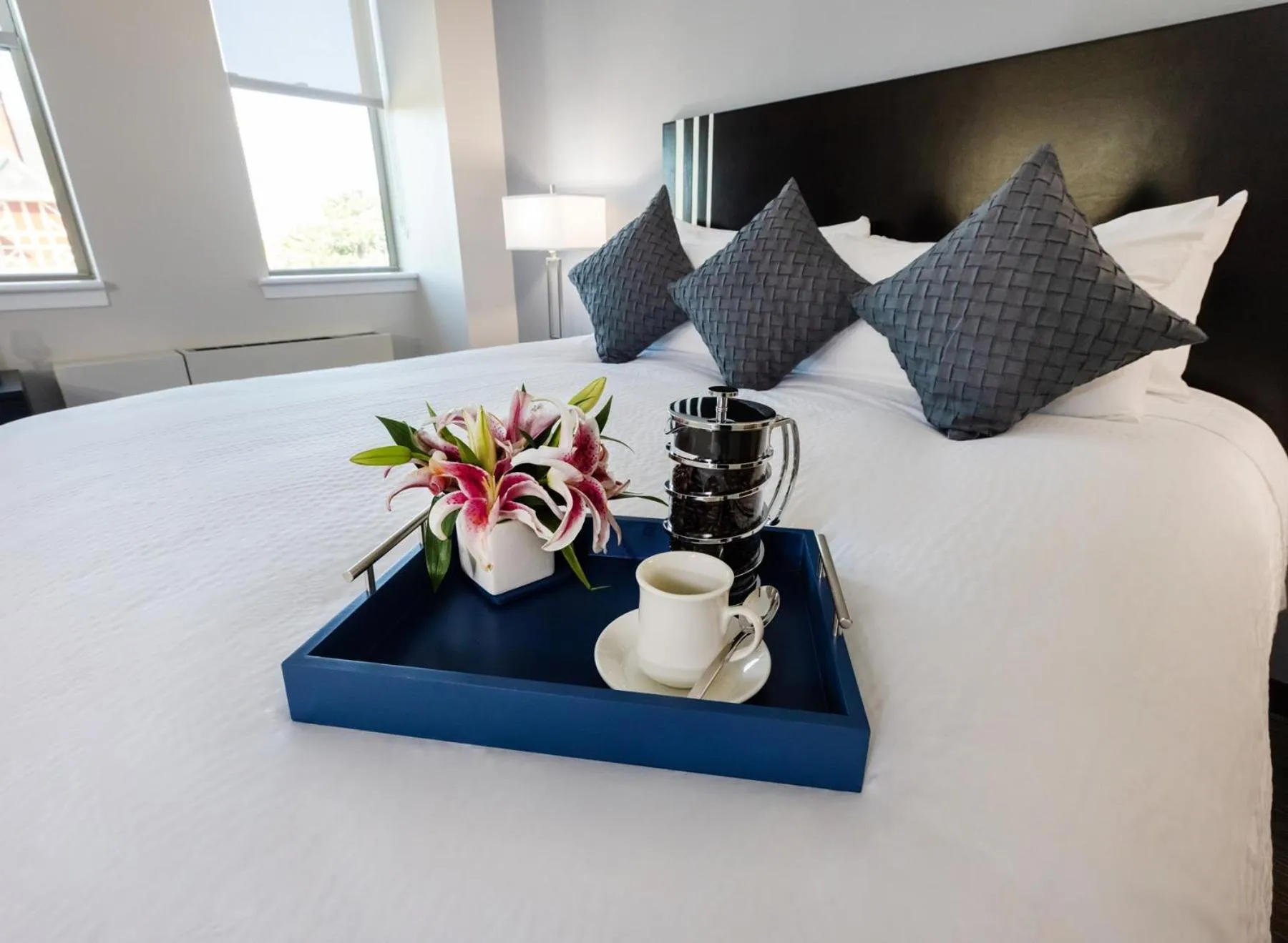 Bed in Kellogg Conference Hotel Capitol Hill at Gallaudet University