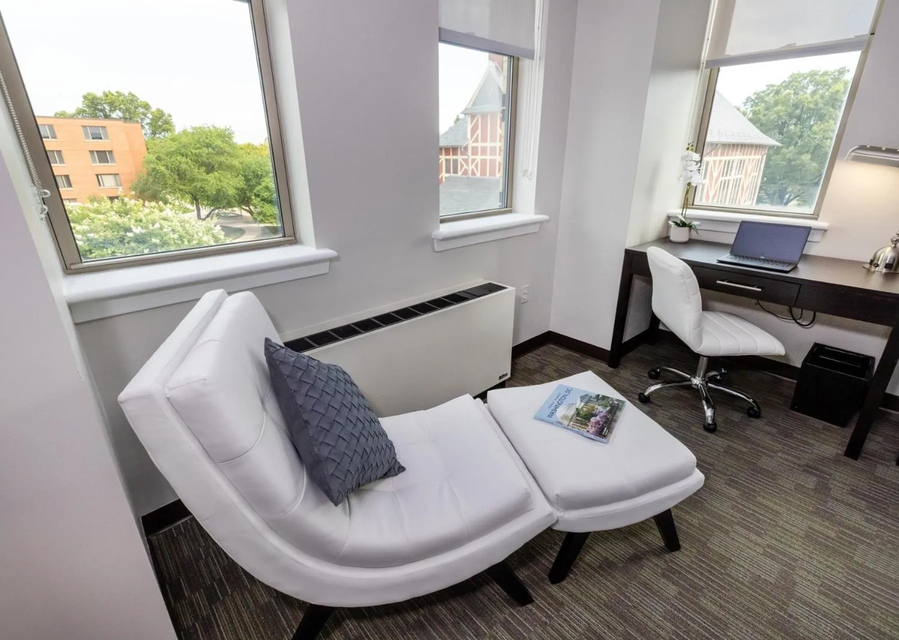 Bedroom in Kellogg Conference Hotel Capitol Hill at Gallaudet University