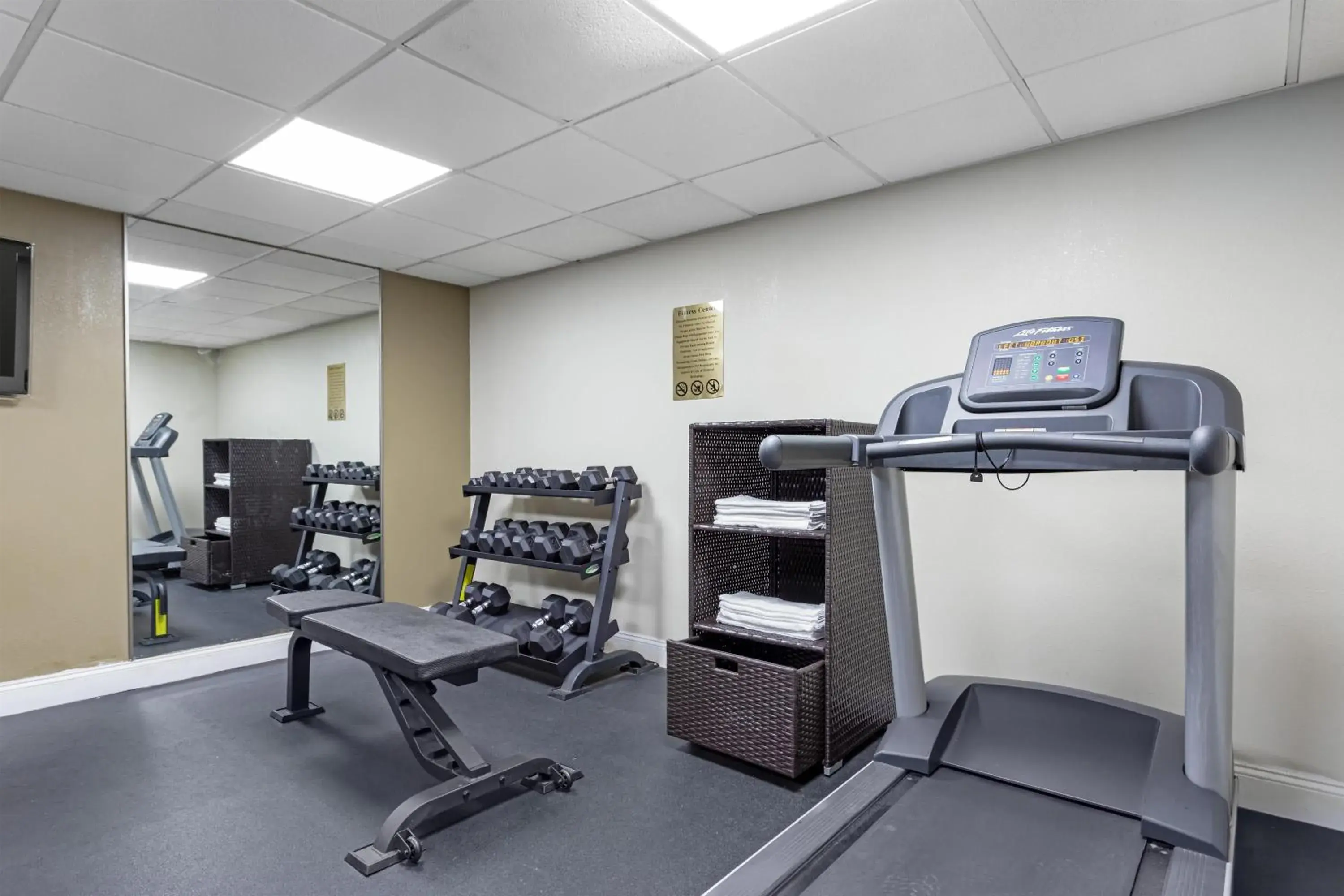 Fitness centre/facilities in Best Western Jamaica Inn Fitness centre/facilities in Best Western Jamaica Inn