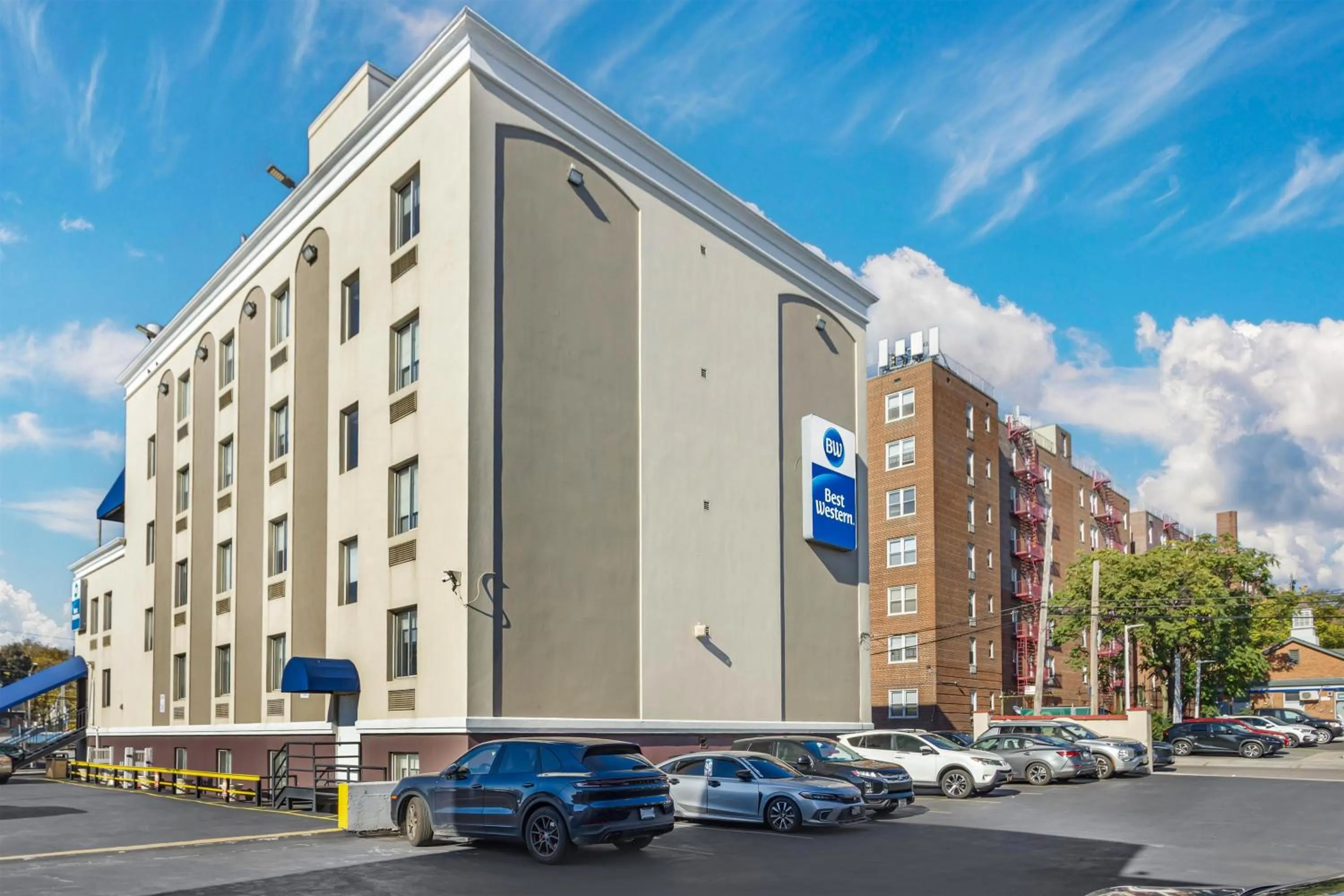 Property building in Best Western Jamaica Inn