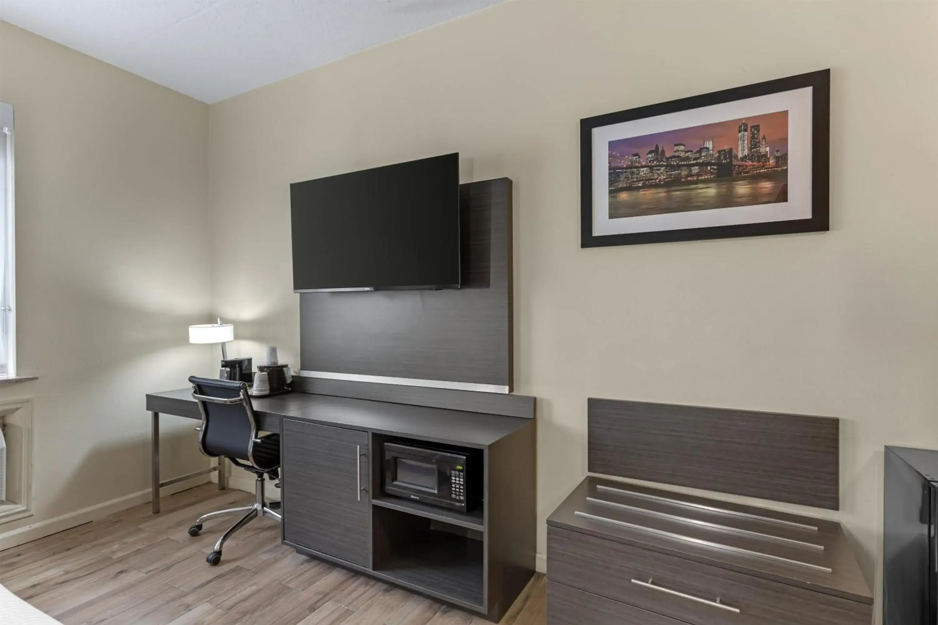 Bedroom in Best Western Jamaica Inn Bedroom in Best Western Jamaica Inn