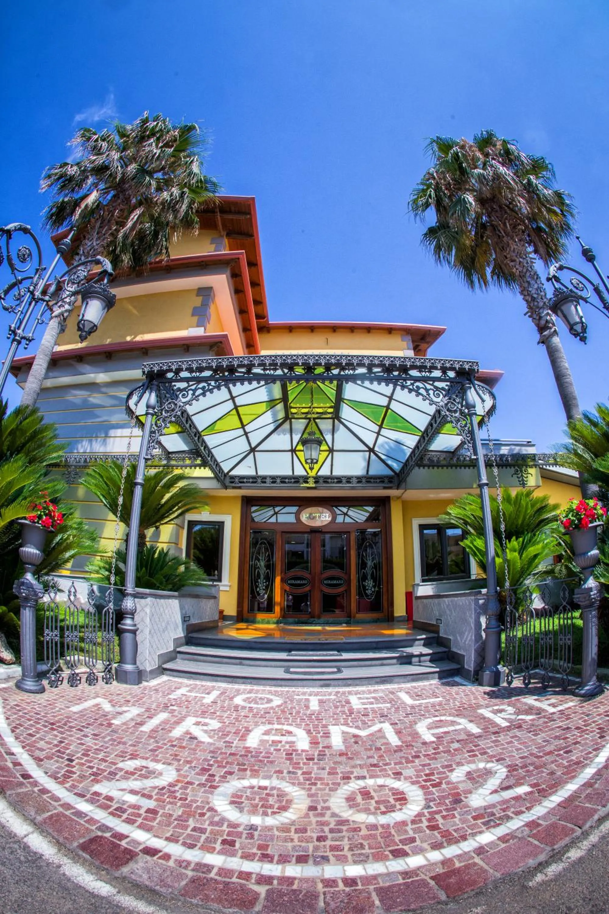 Facade/entrance in Hotel Miramare