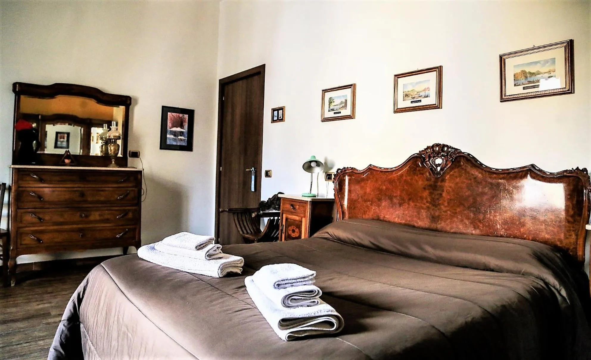 Bed in San Gennaro B&B