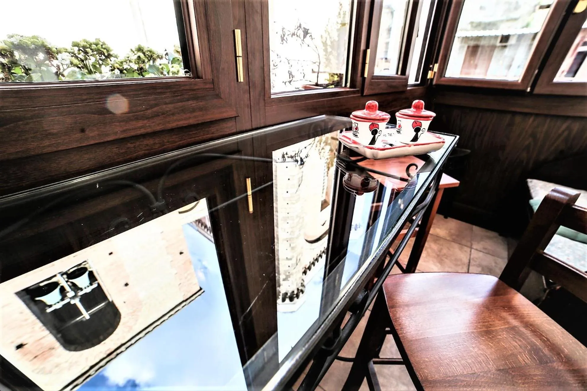 Decorative detail in San Gennaro B&B