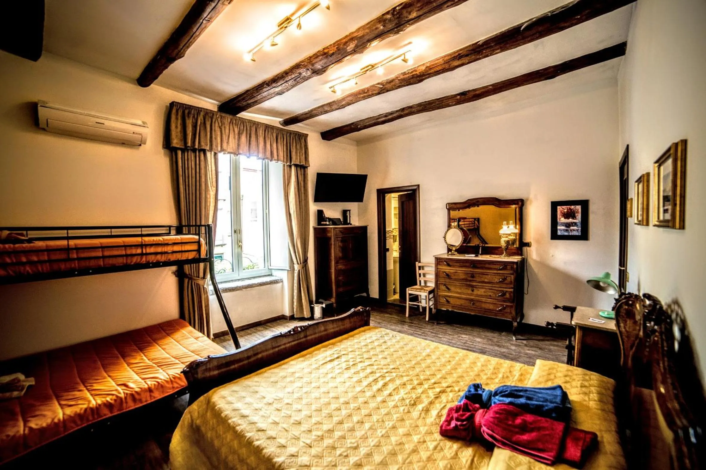 bunk bed, Bed in San Gennaro B&B