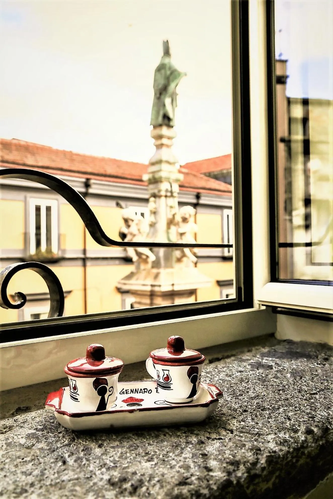 Photo of the whole room in San Gennaro B&B