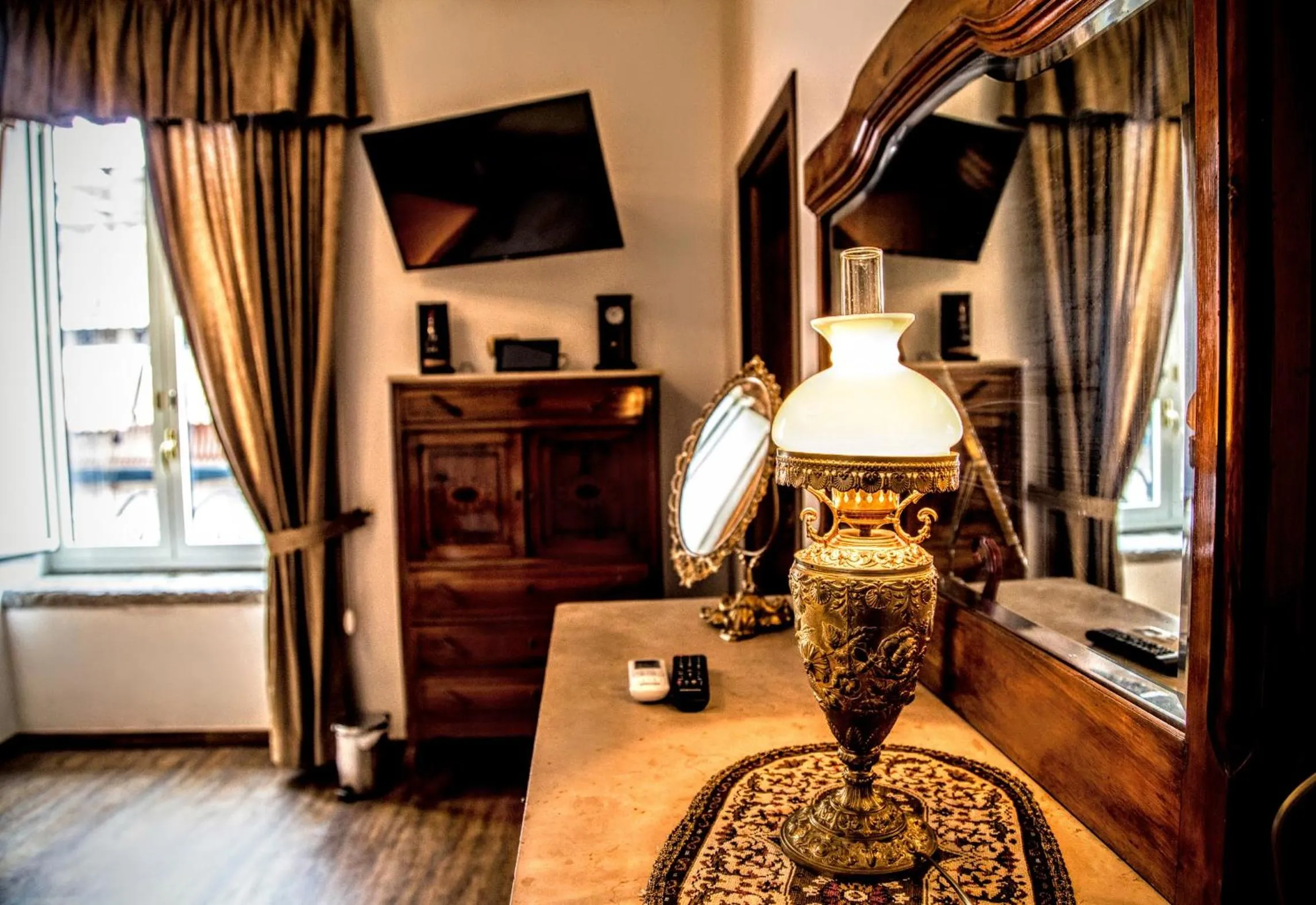 Decorative detail in San Gennaro B&B