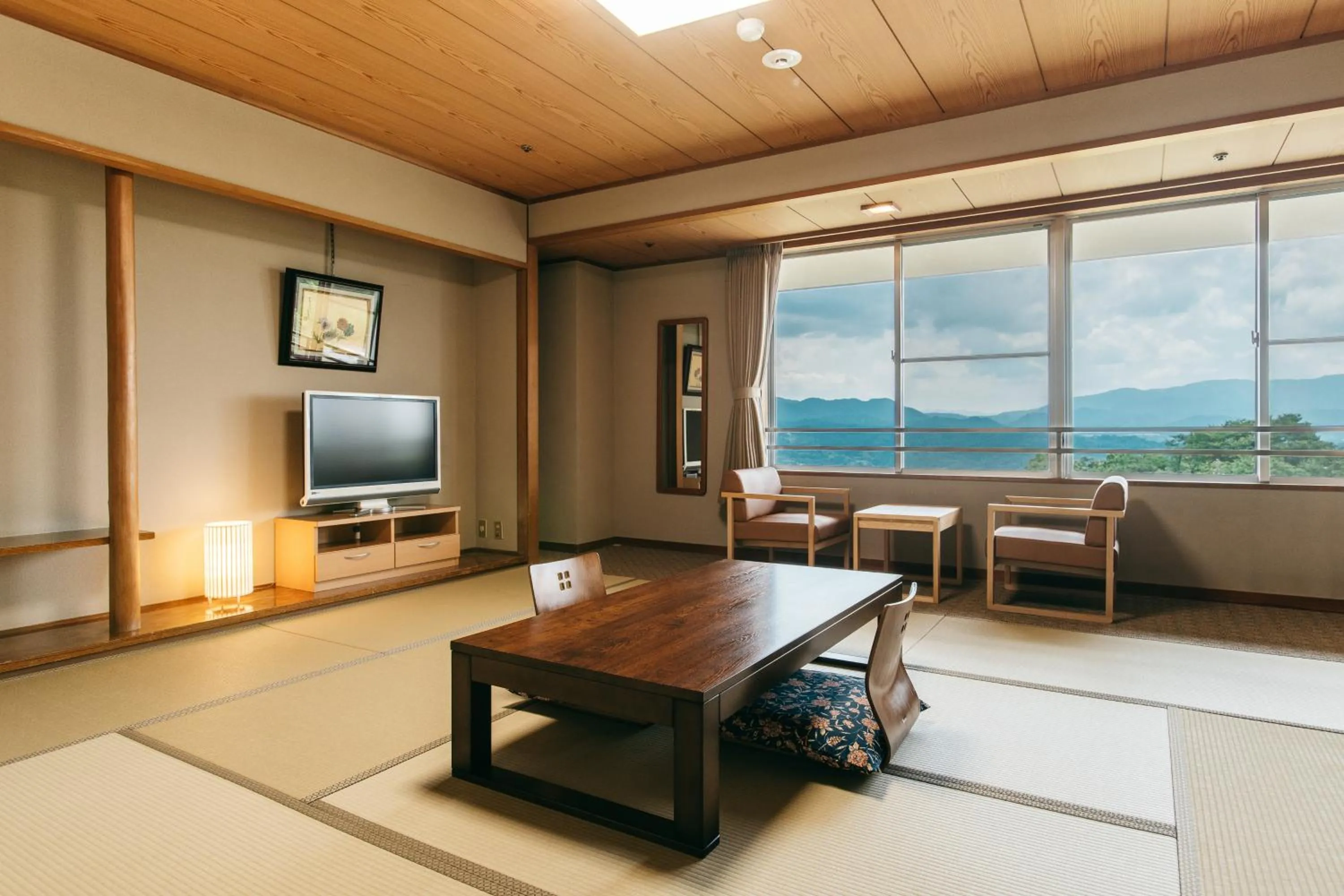 Photo of the whole room in KAMENOI HOTEL Tondabayashi