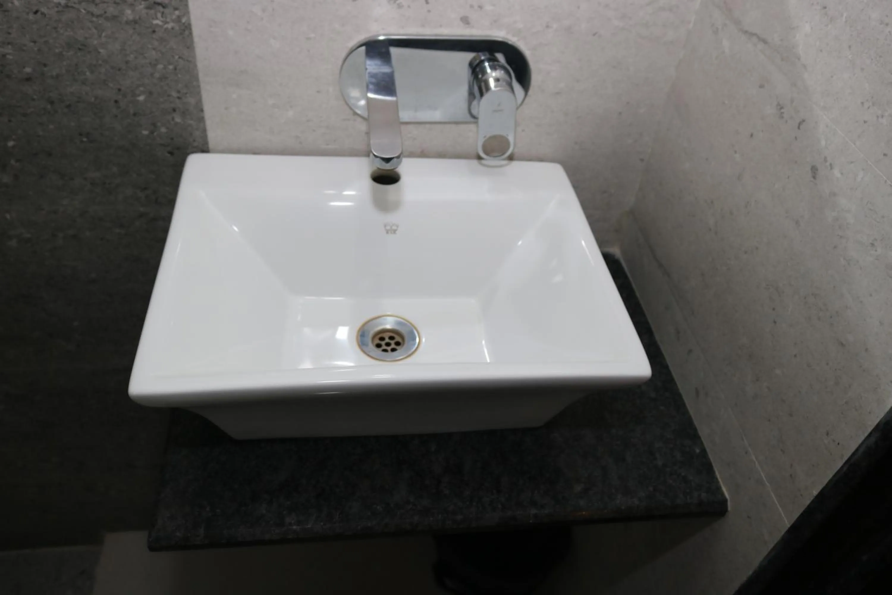 Bathroom in Hotel Venkateshwar