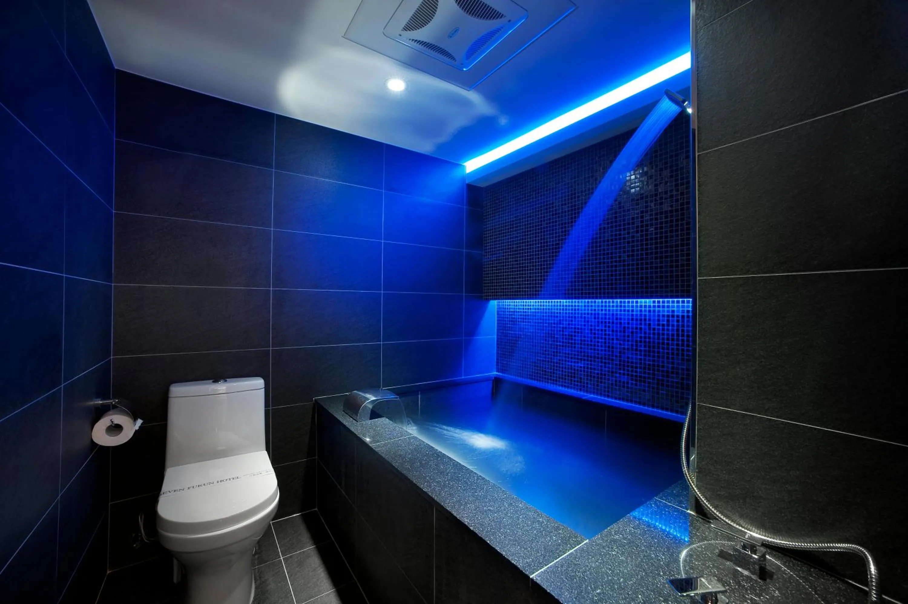 Bathroom in Seven Fukun Hotel