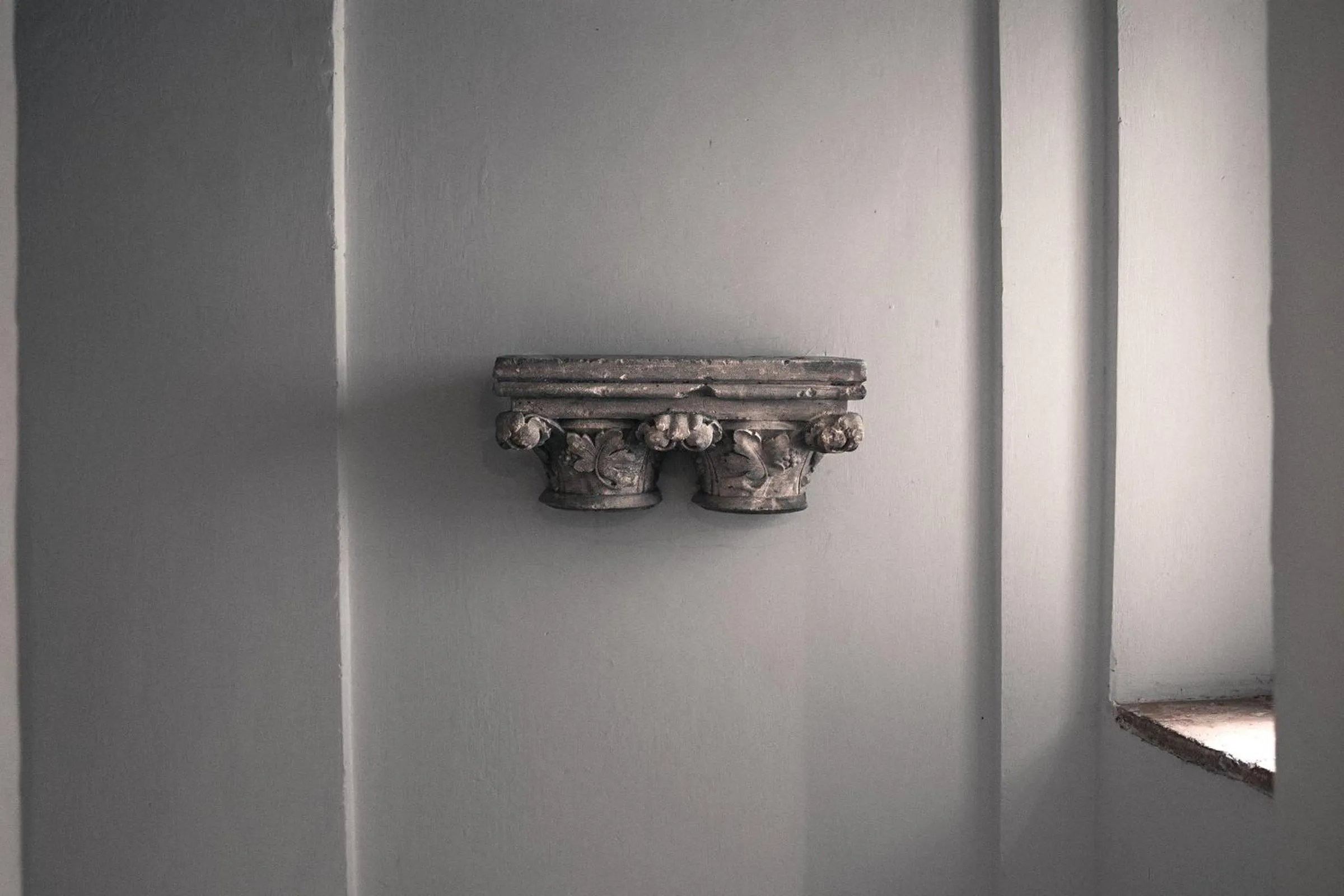 Decorative detail in Albergo Diffuso Crispolti