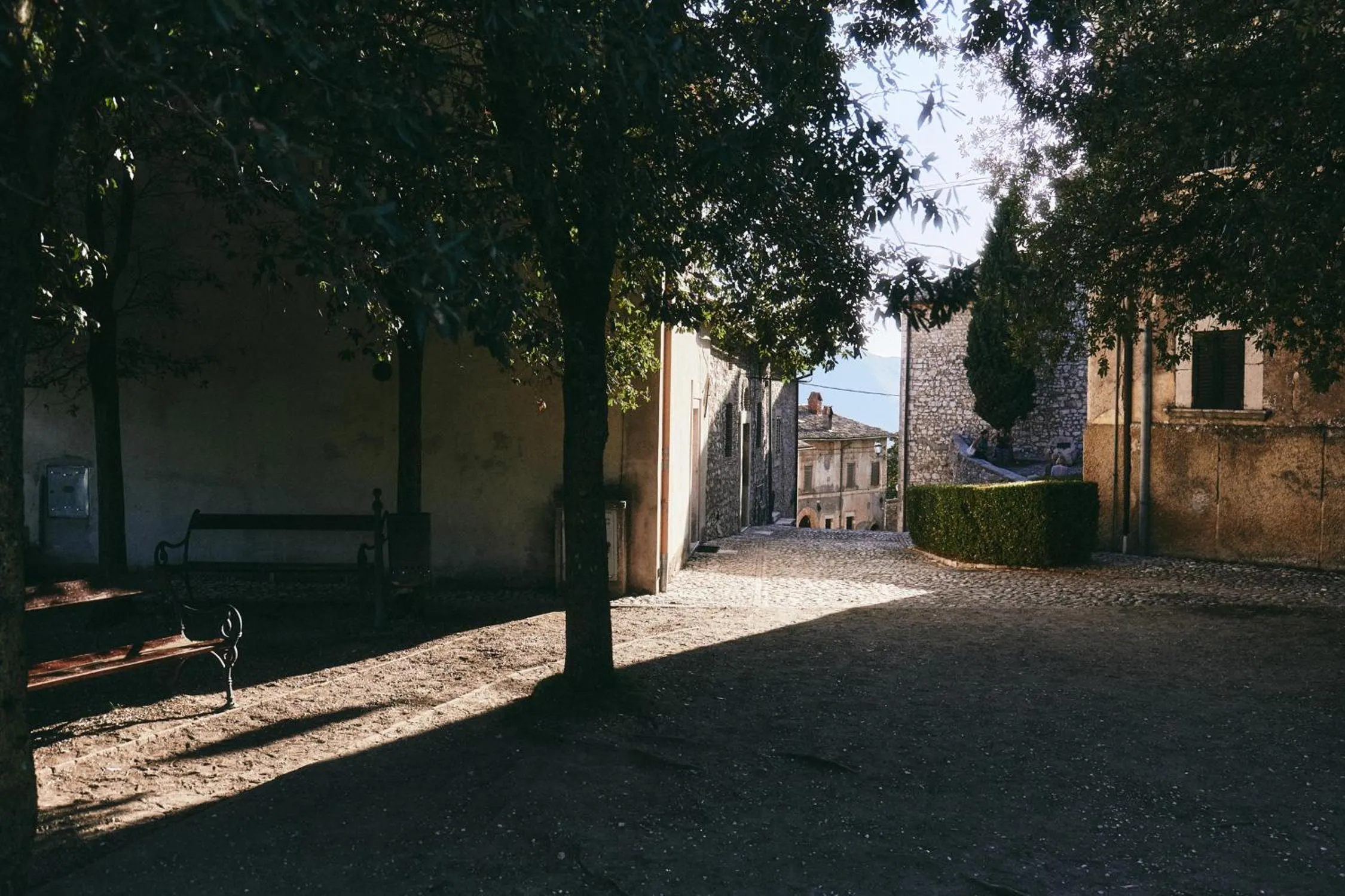 Text overlay in Albergo Diffuso Crispolti