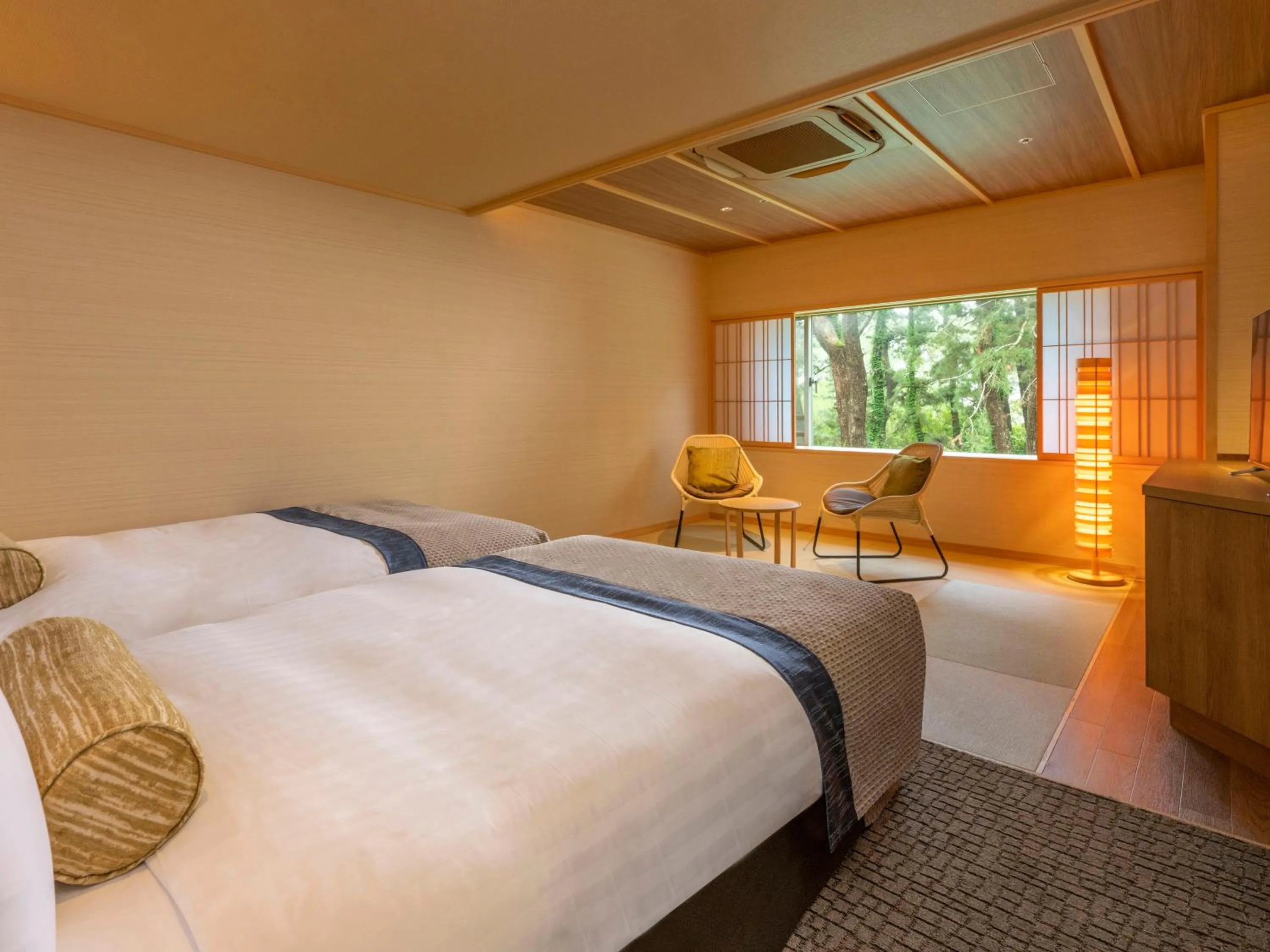 Photo of the whole room, Bed in KAMENOI HOTEL Kamogawa