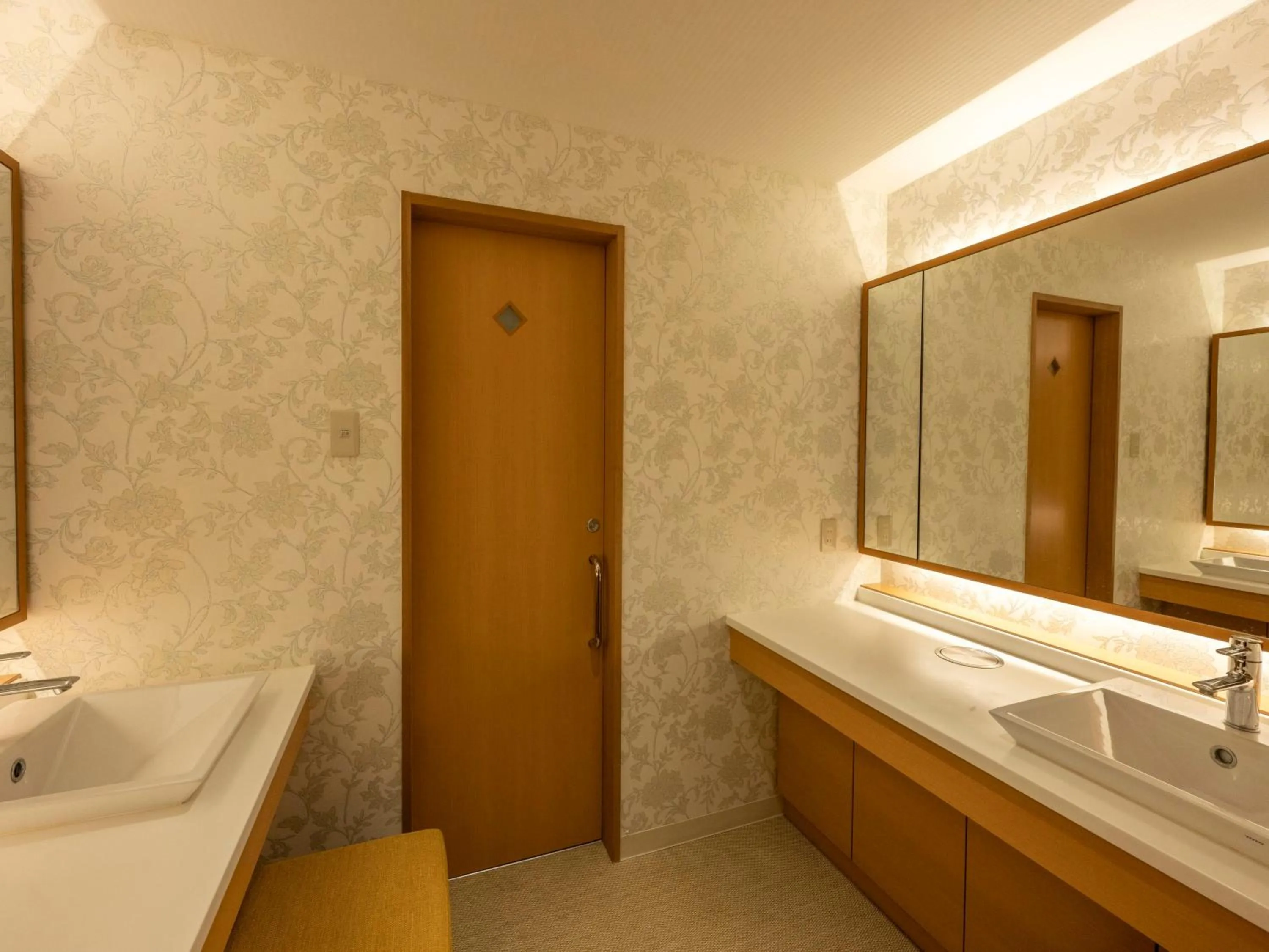 Photo of the whole room in KAMENOI HOTEL Kamogawa