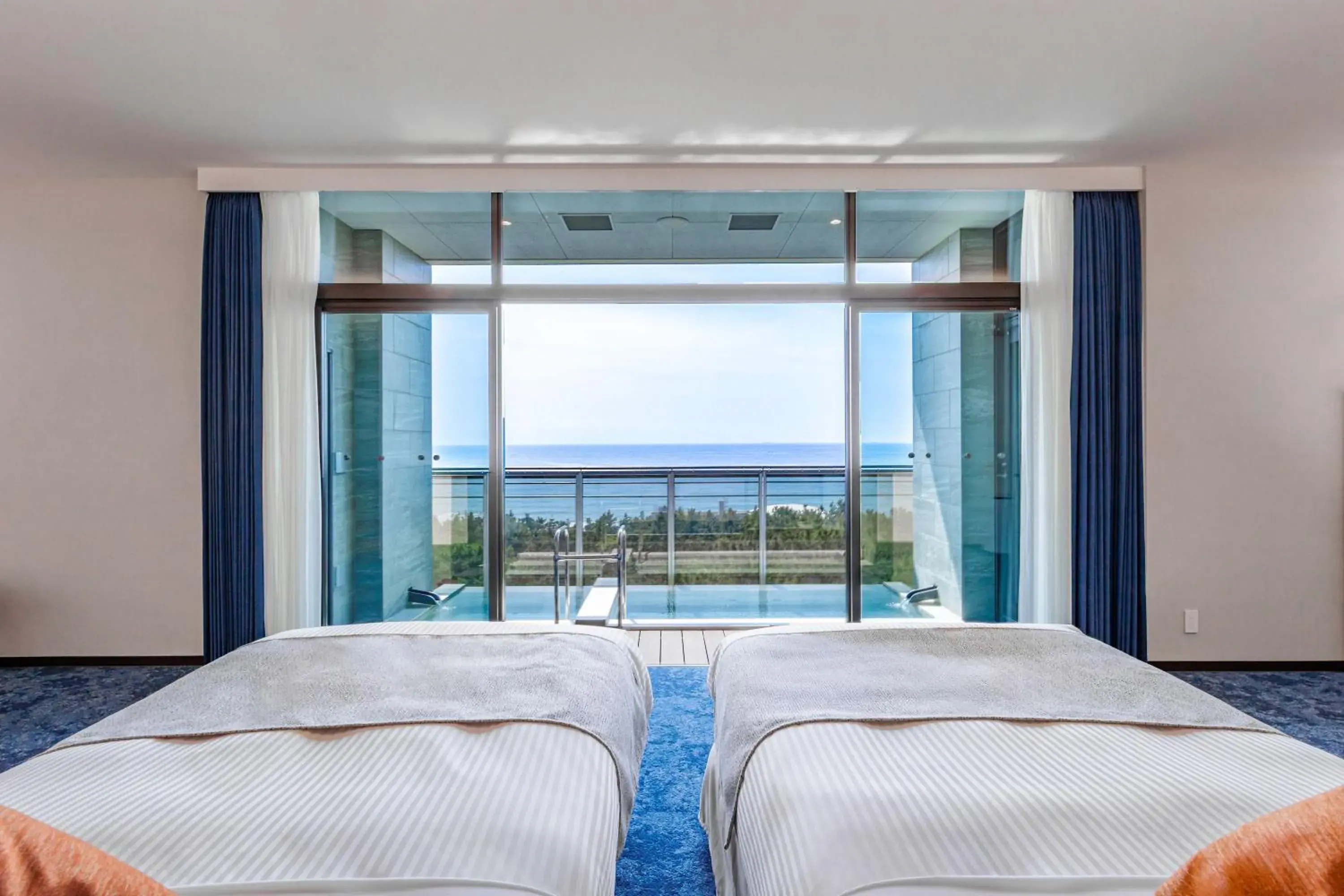 Bed in KAMENOI HOTEL Kamogawa Bed in KAMENOI HOTEL Kamogawa