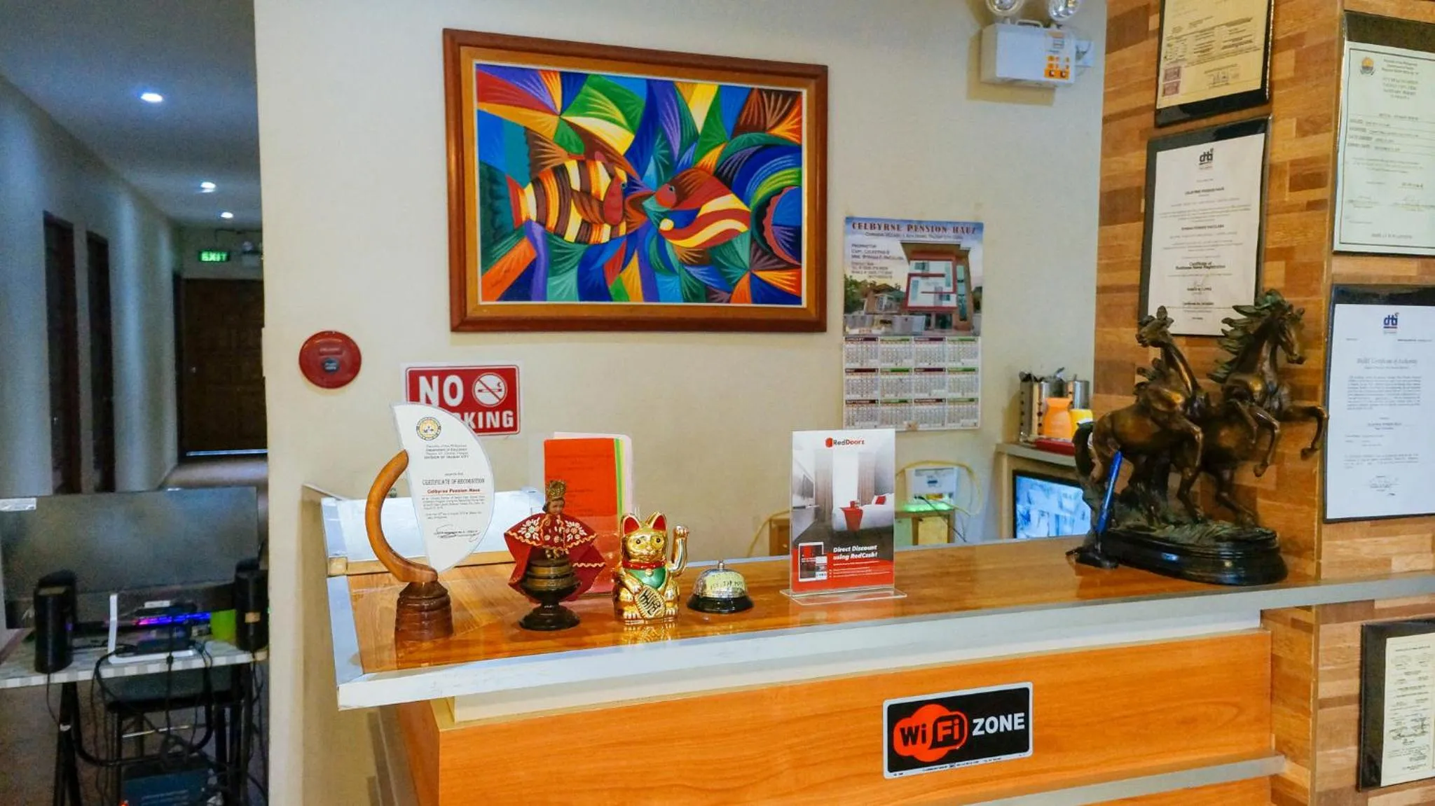 Lobby or reception in RedDoorz near Talisay District Hospital