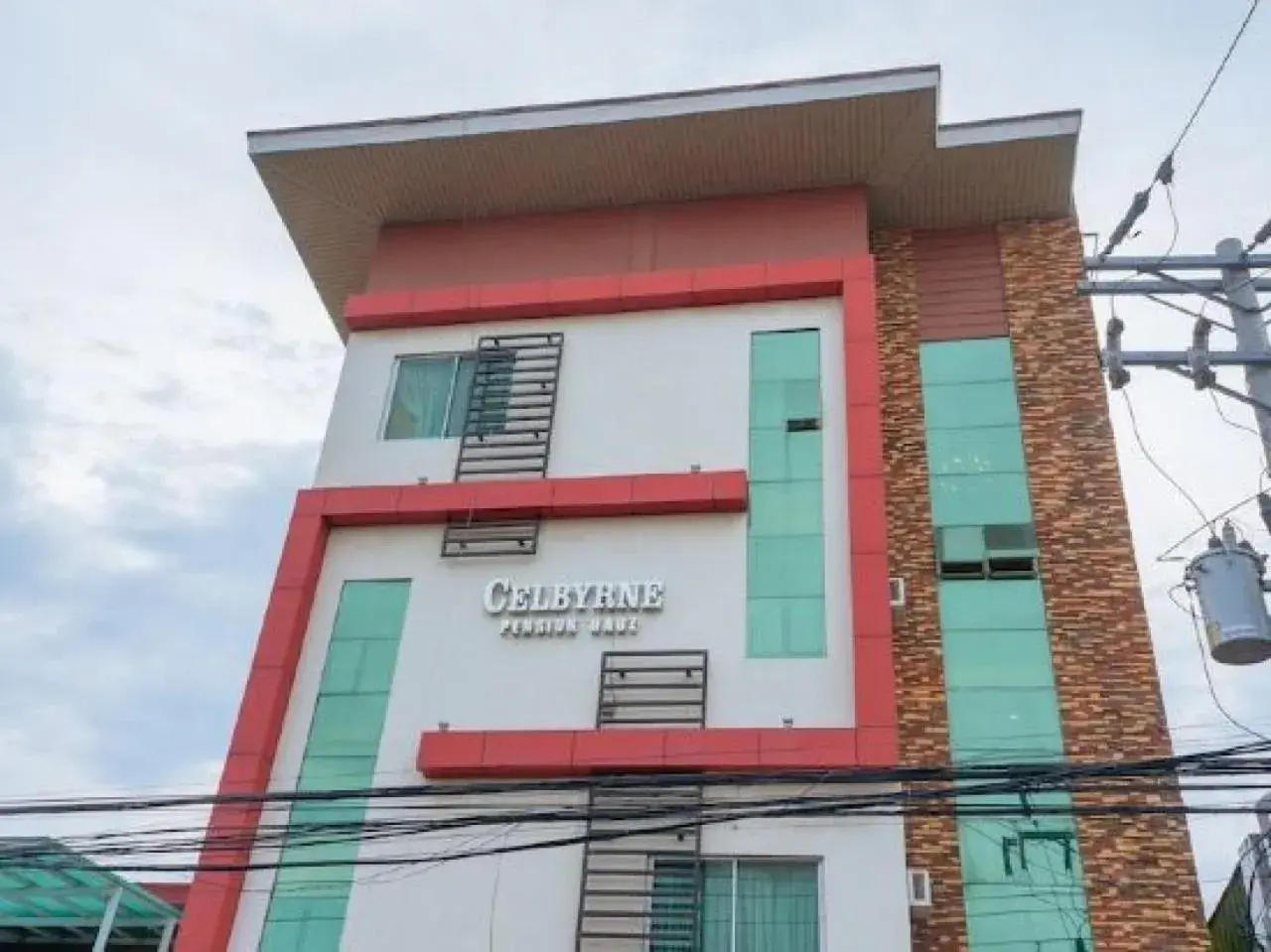 Property building in RedDoorz near Talisay District Hospital Property building in RedDoorz near Talisay District Hospital