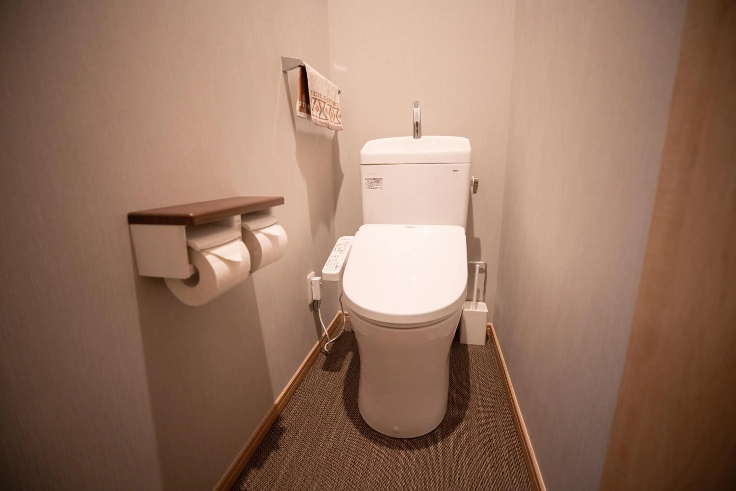 Toilet in Onya Kaede