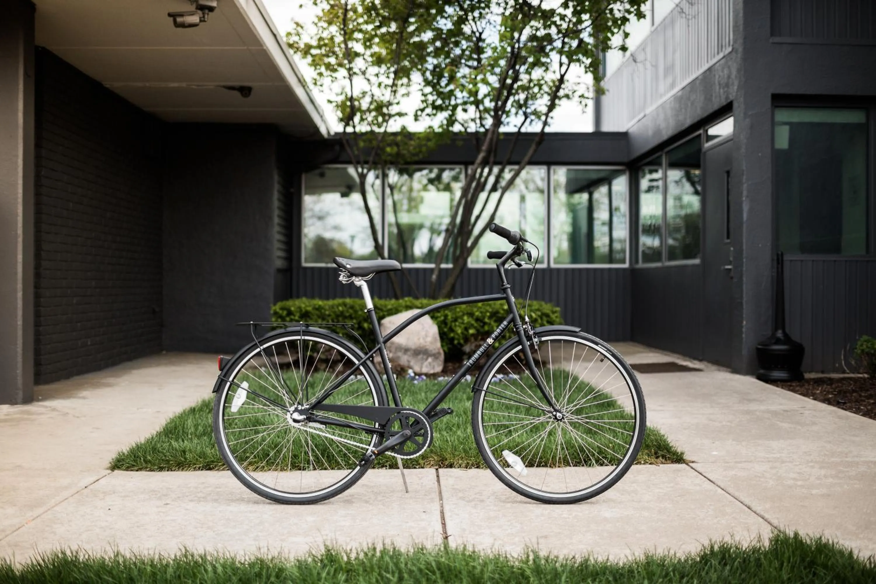 Cycling in Trumbull and Porter - Detroit Downtown